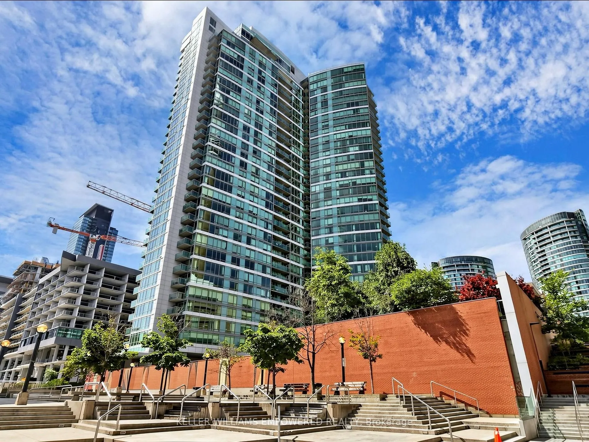 81 Navy Wharf Court #2815