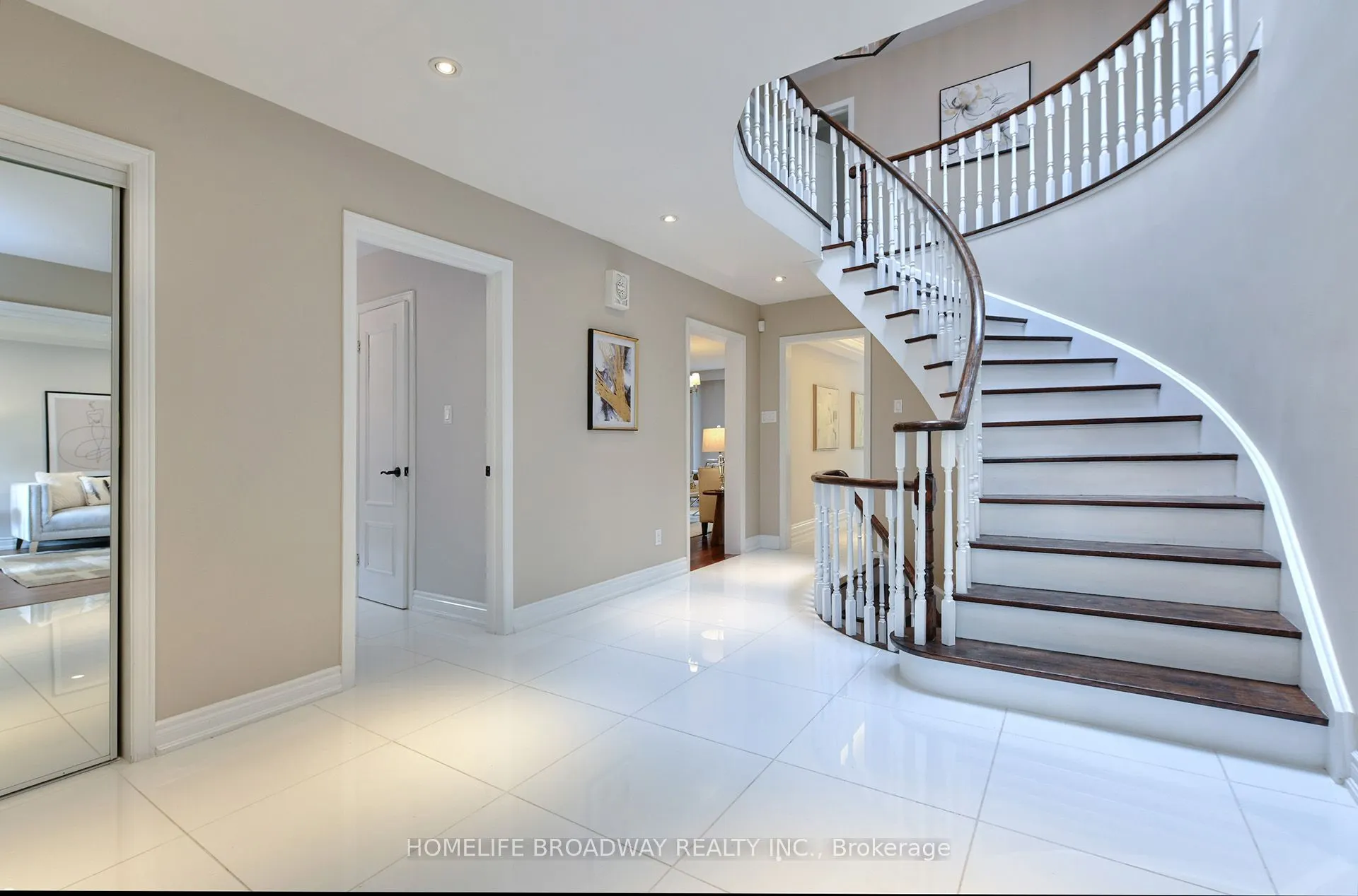 30 Gossamer Avenue