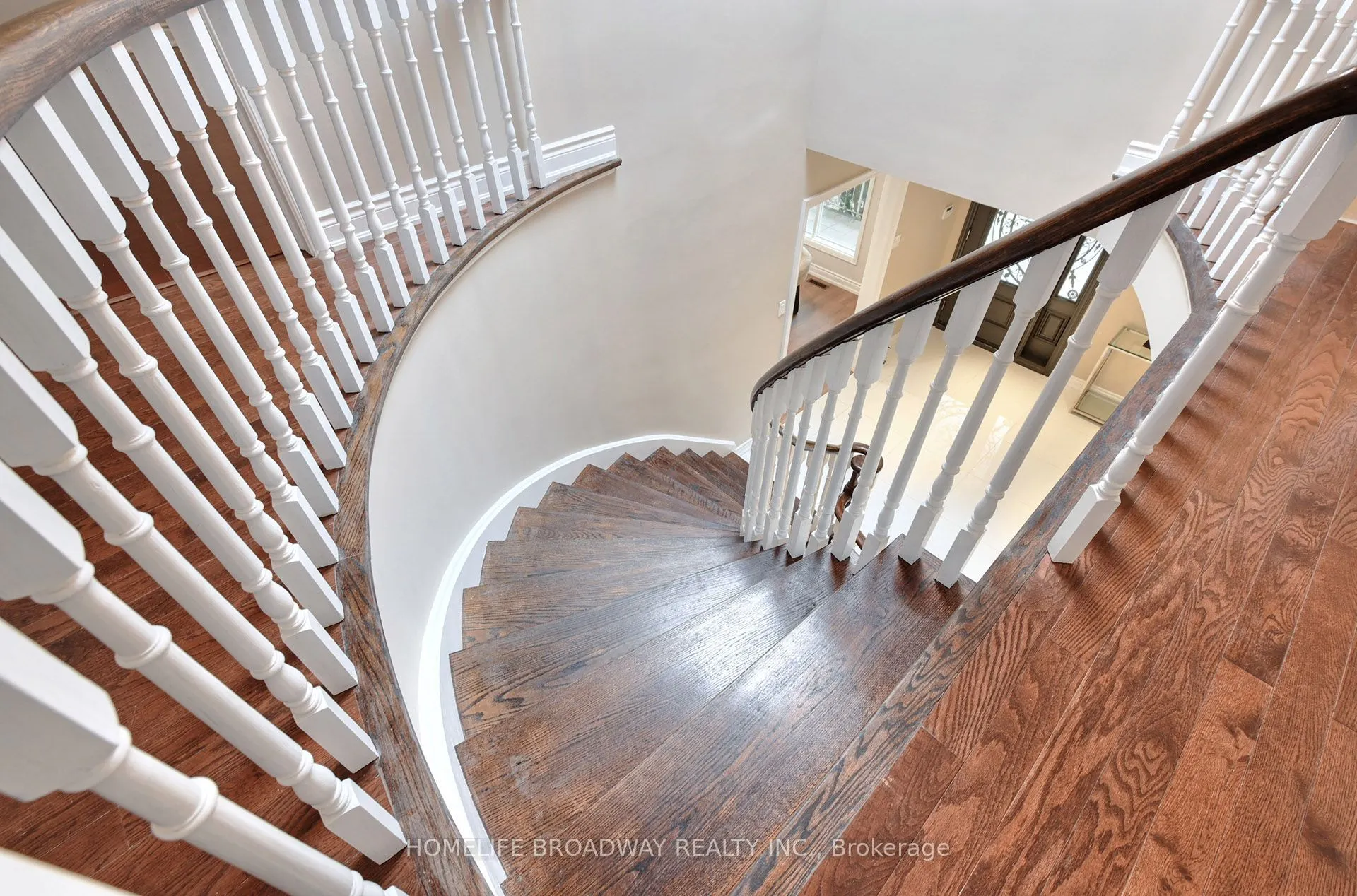 30 Gossamer Avenue