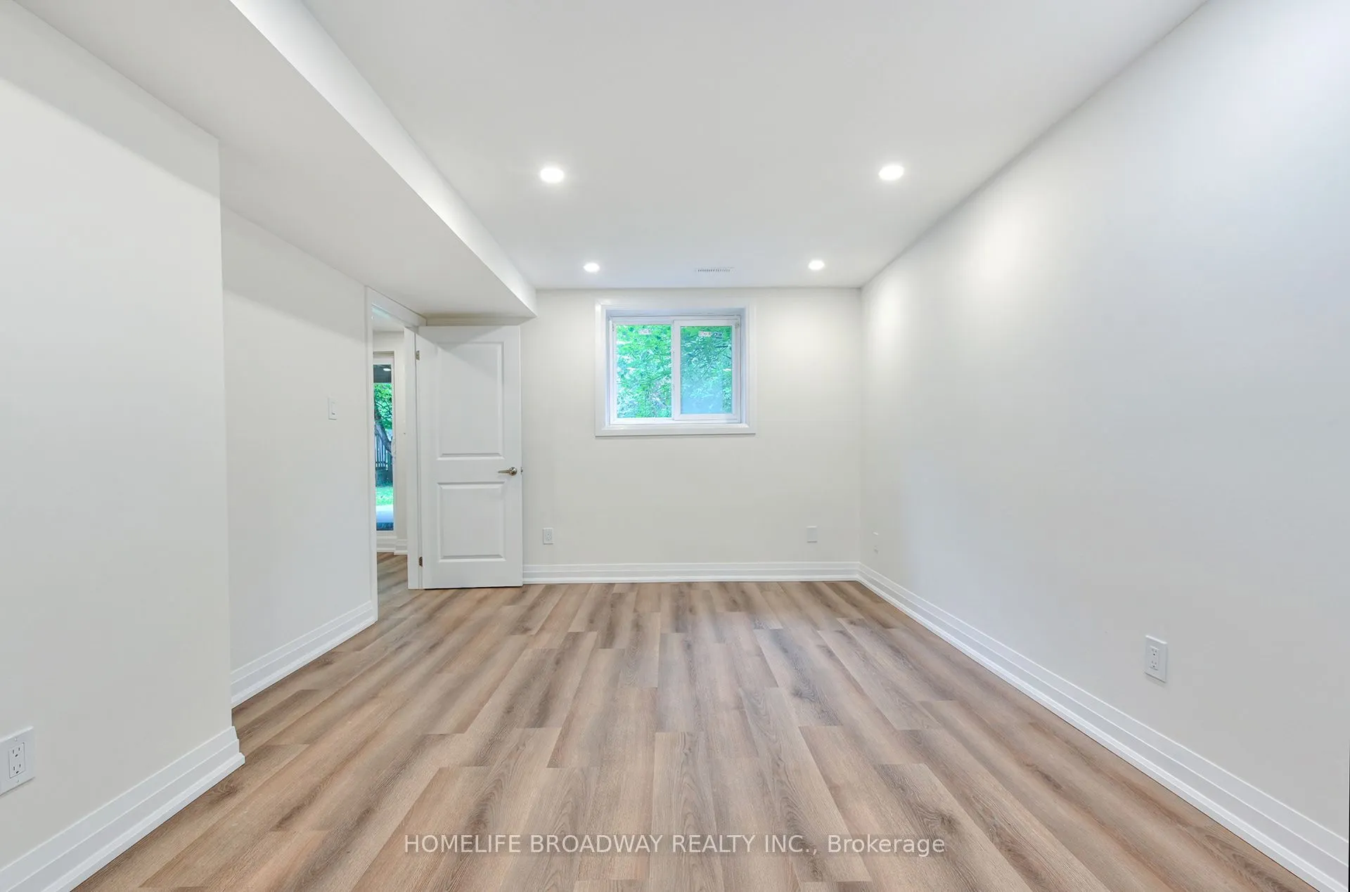 30 Gossamer Avenue