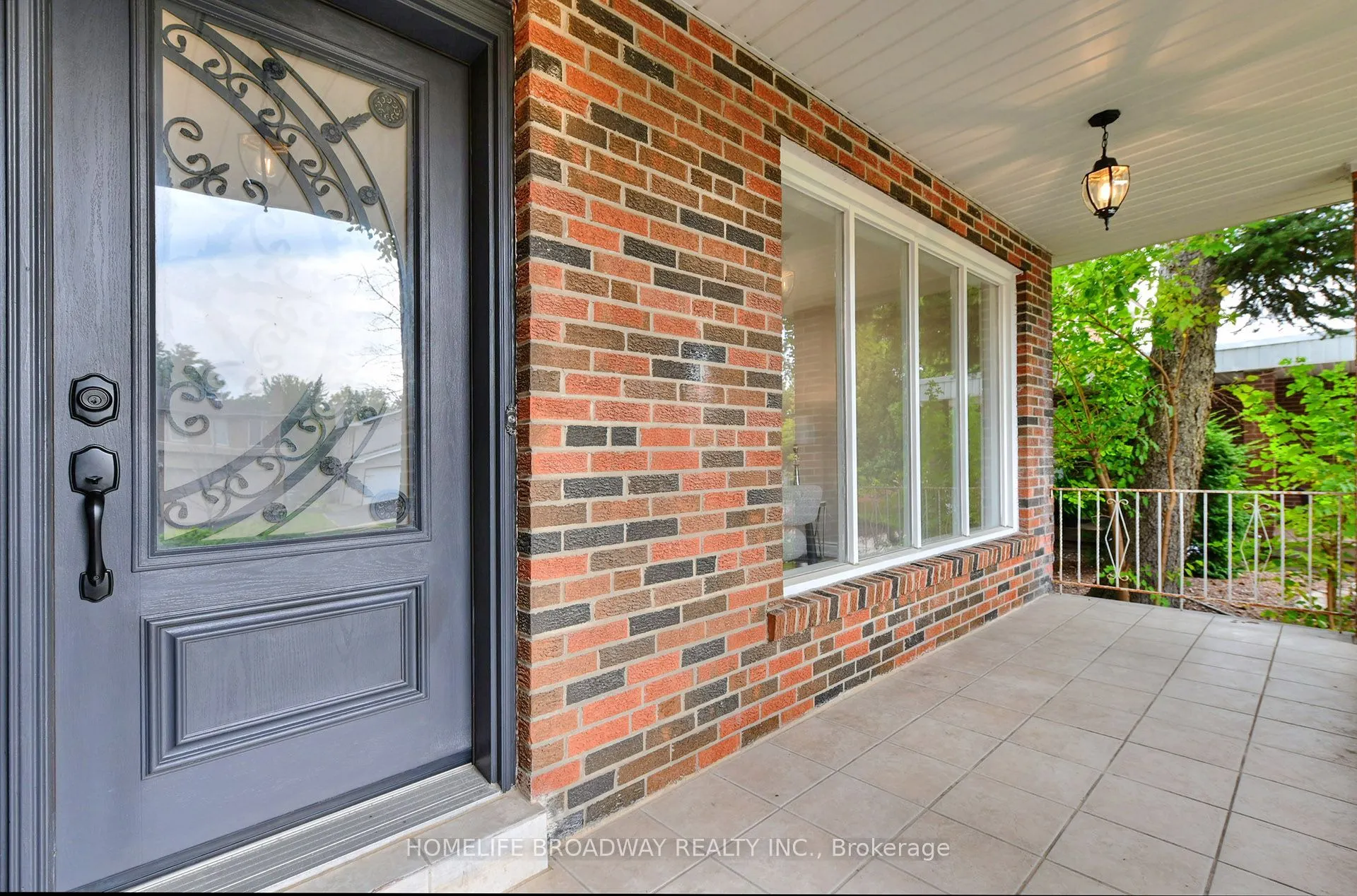 30 Gossamer Avenue