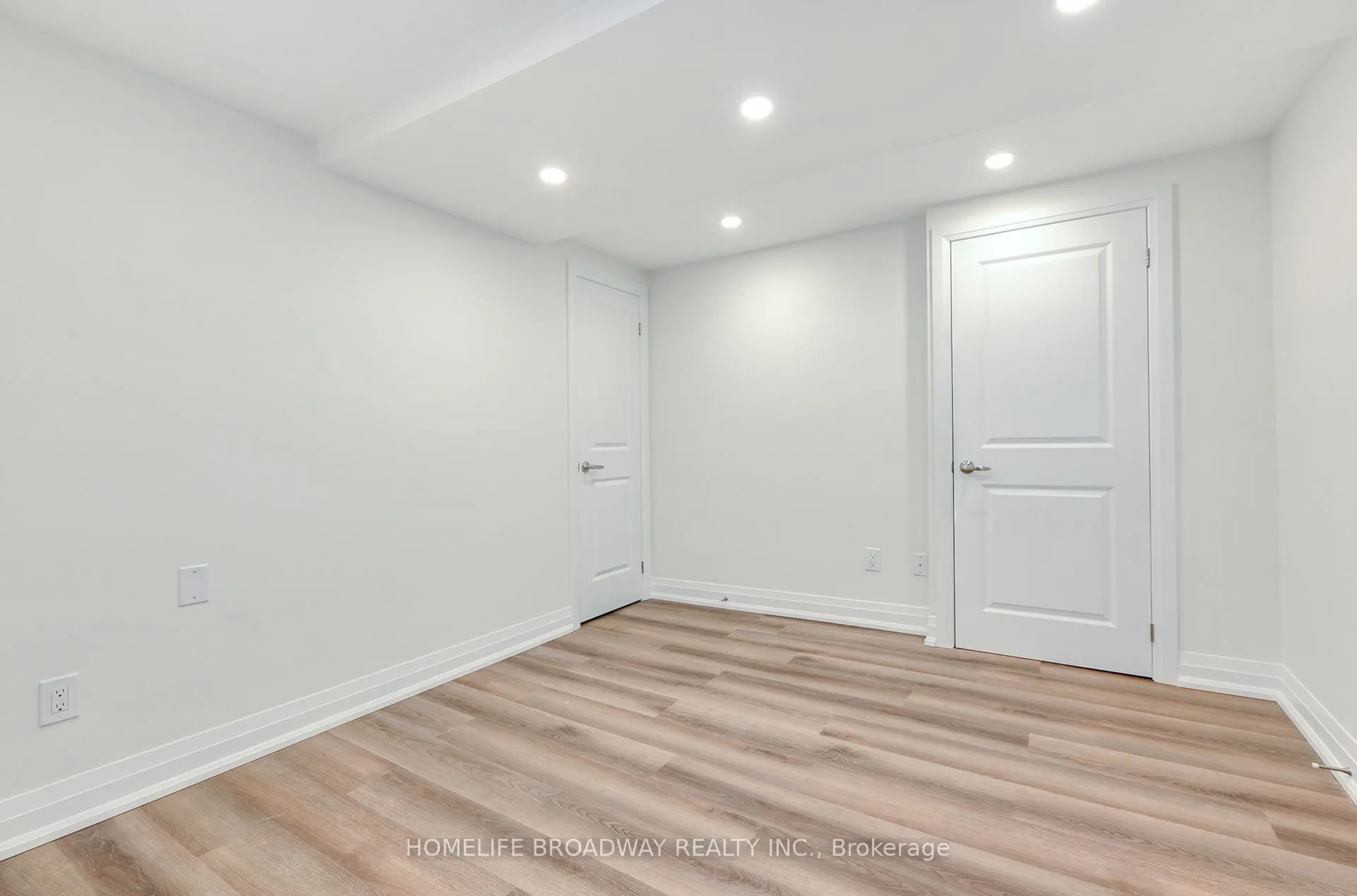 30 Gossamer Avenue