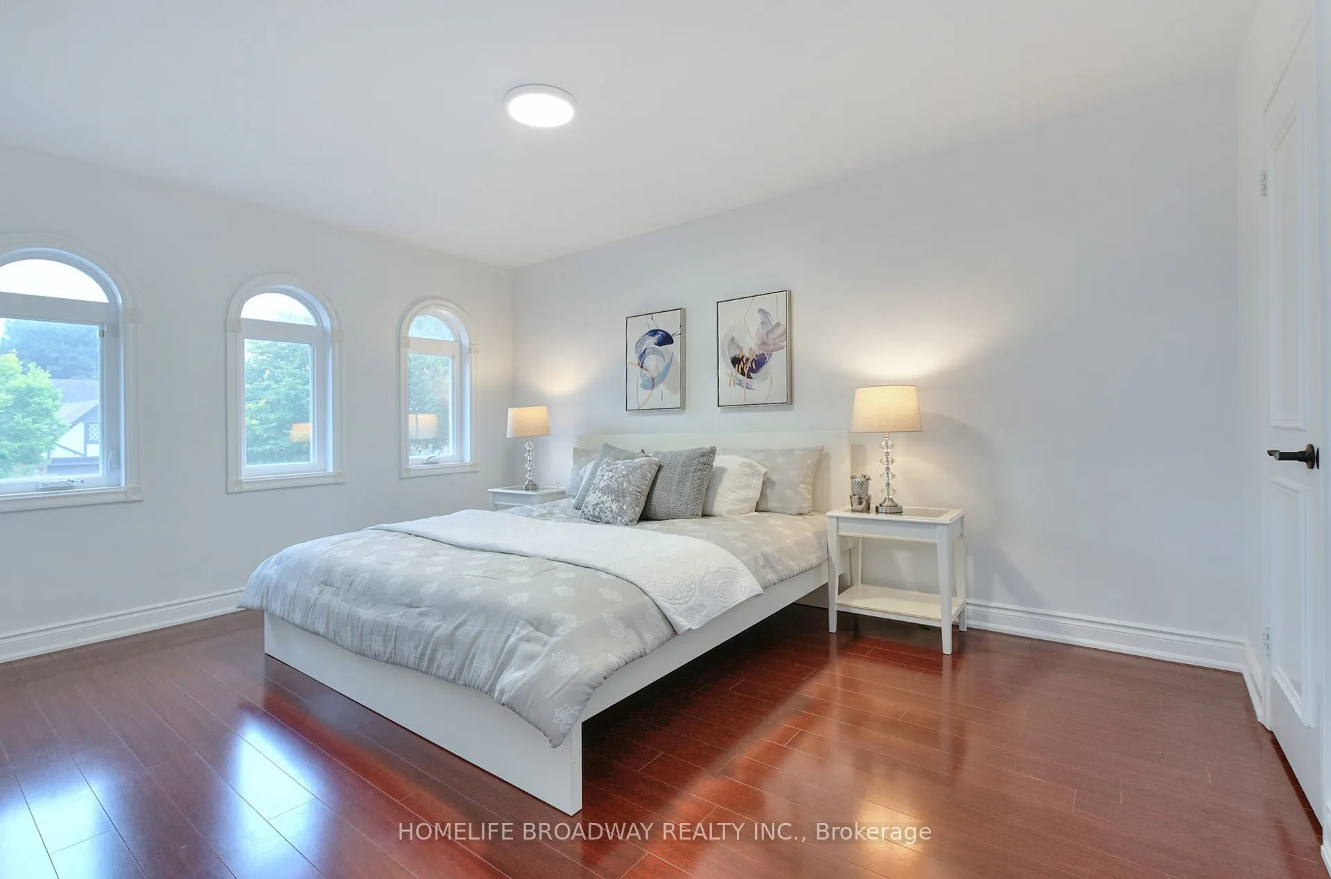 30 Gossamer Avenue