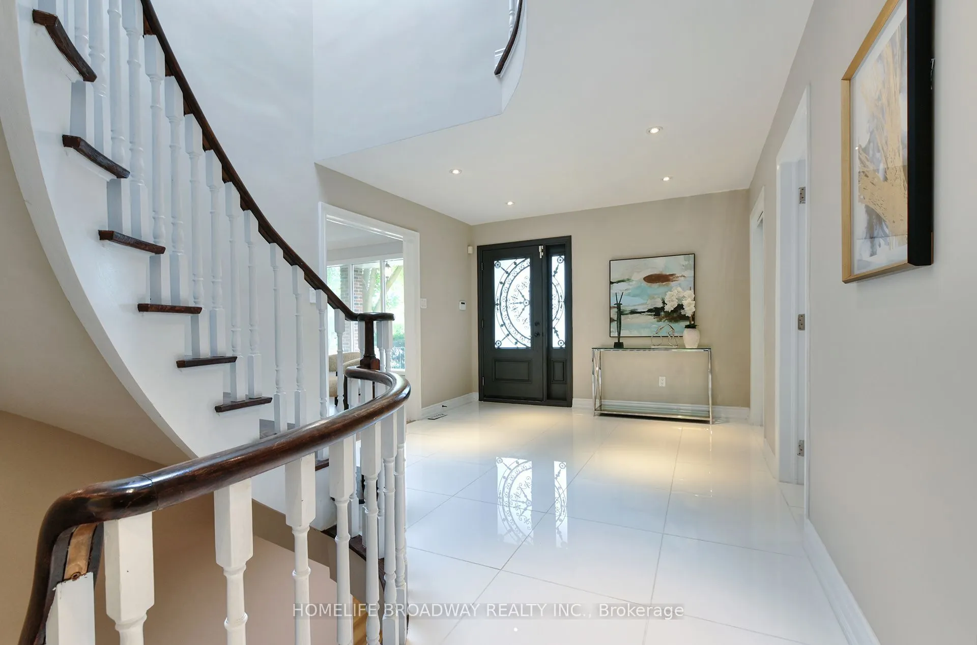 30 Gossamer Avenue