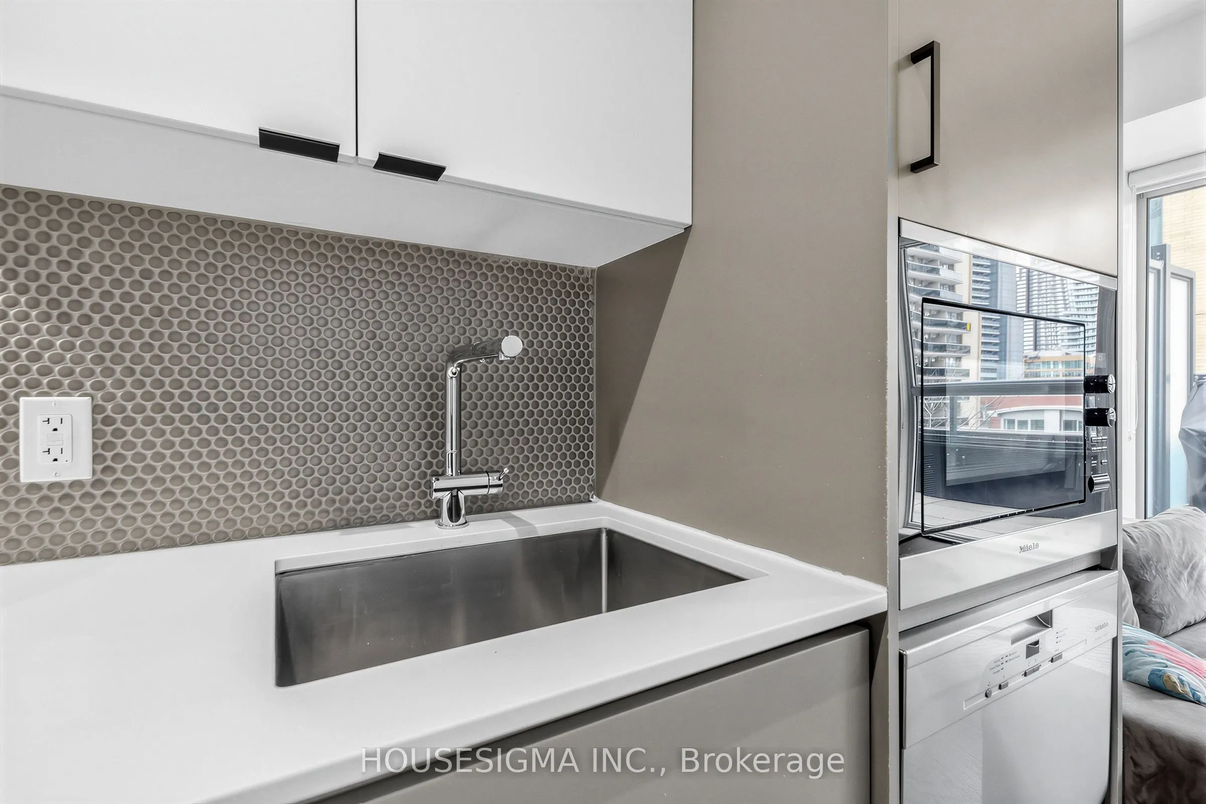 11 Lillian Street #310