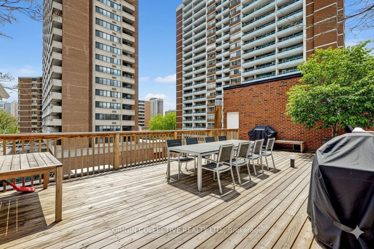 17 Isabella Street #1