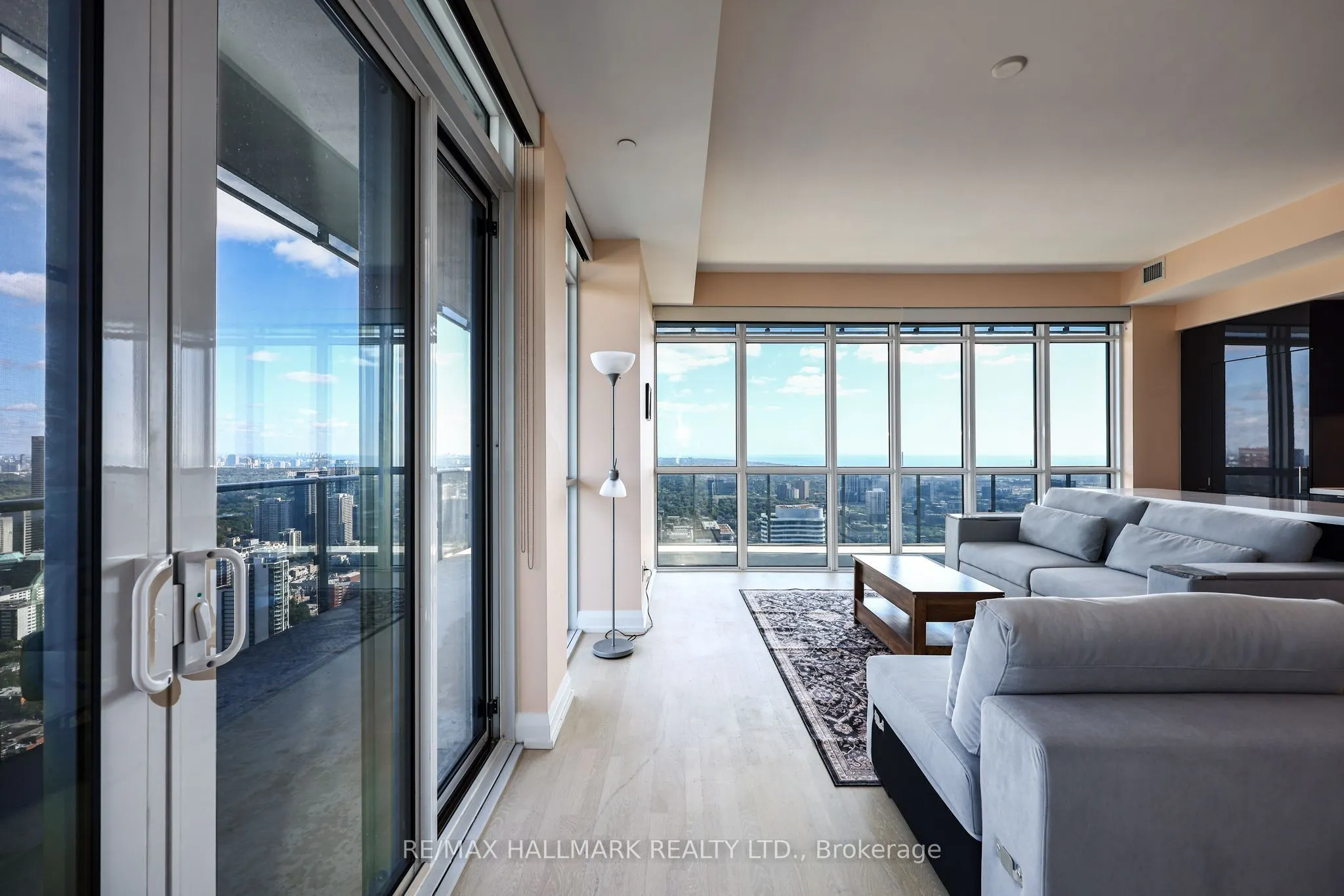 7 Grenville Street #6005