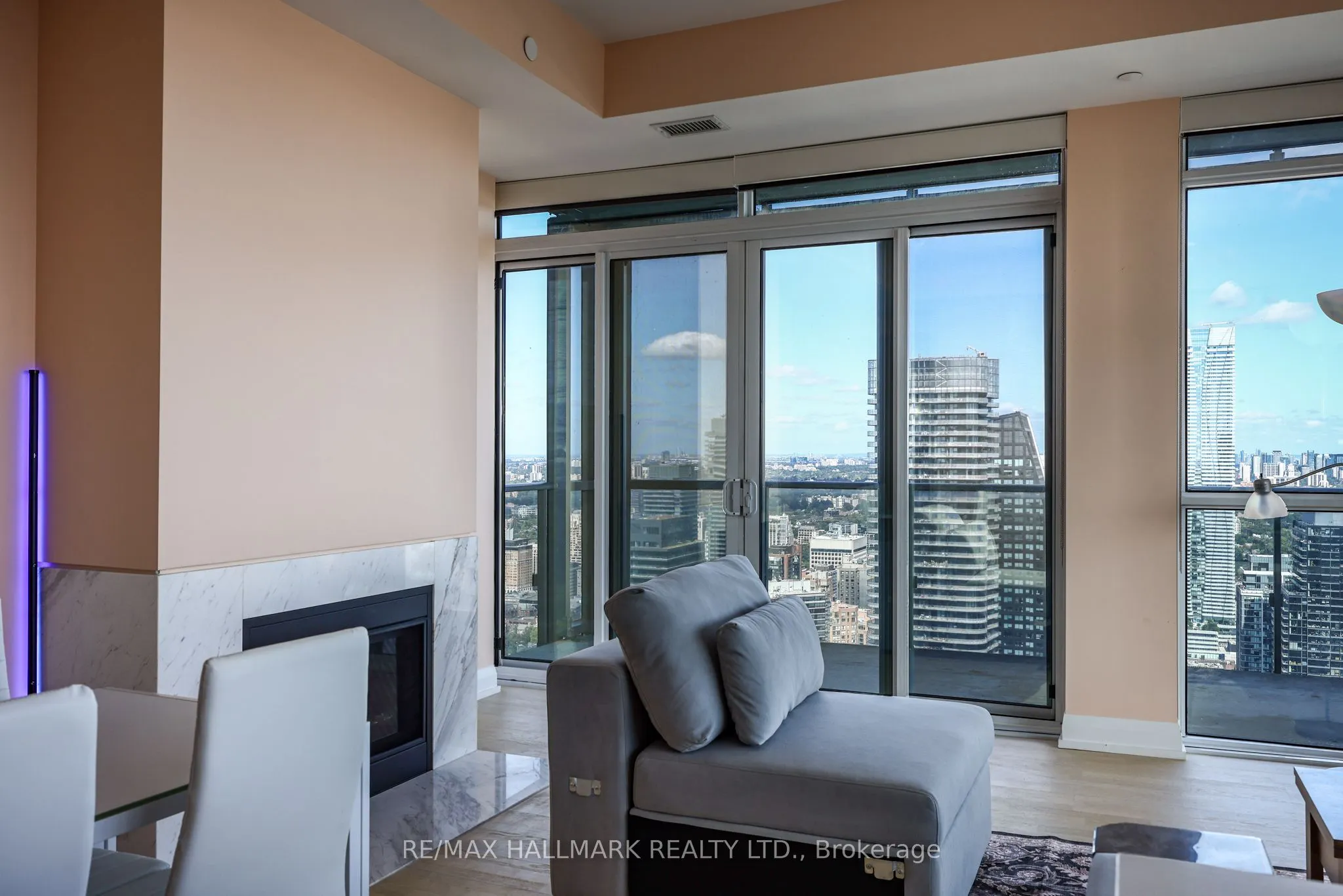 7 Grenville Street #6005