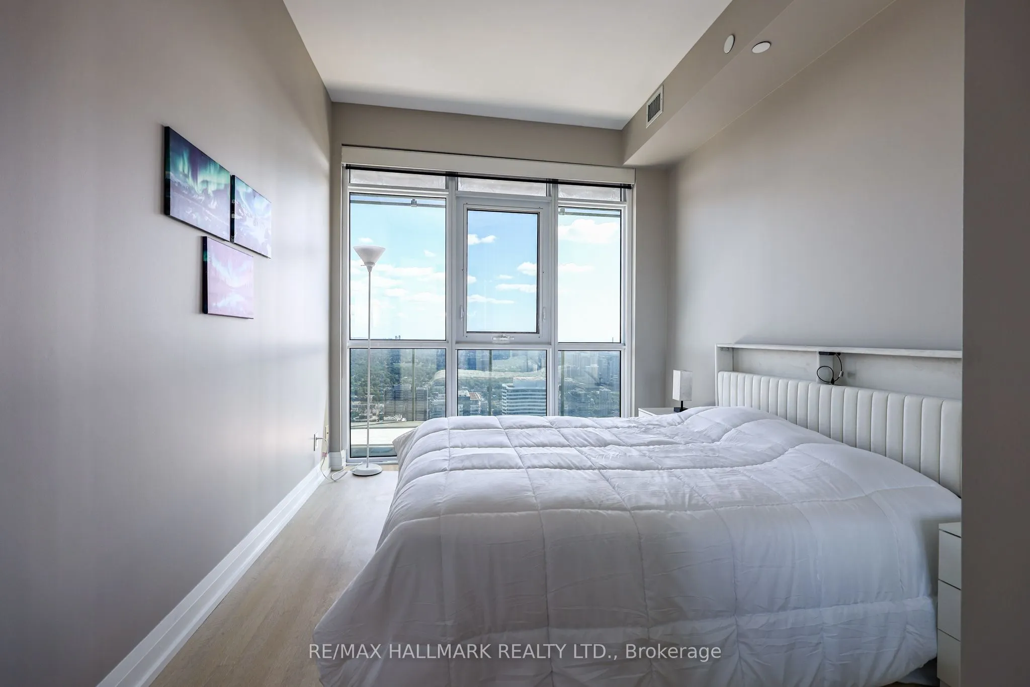 7 Grenville Street #6005