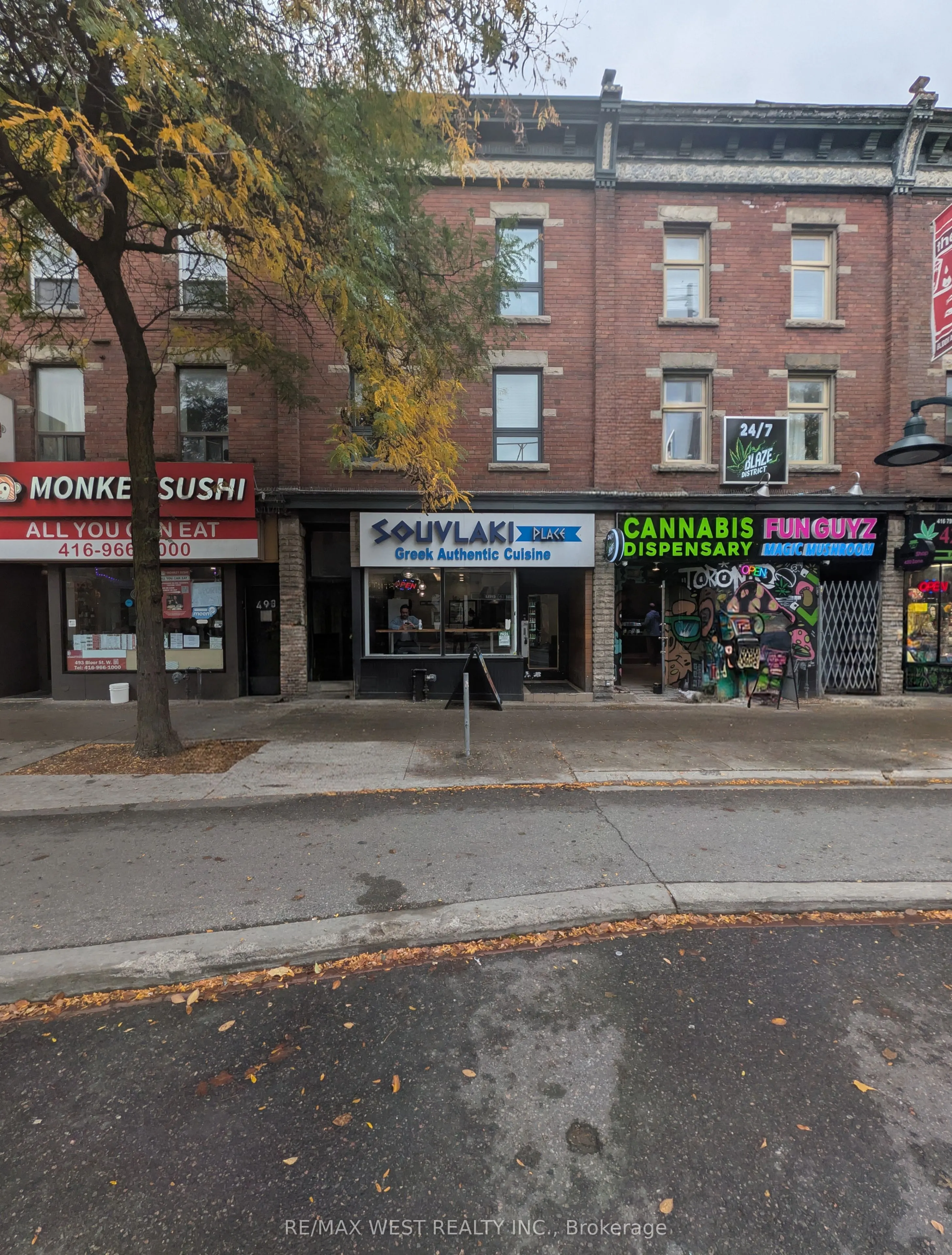 495 Bloor Street W