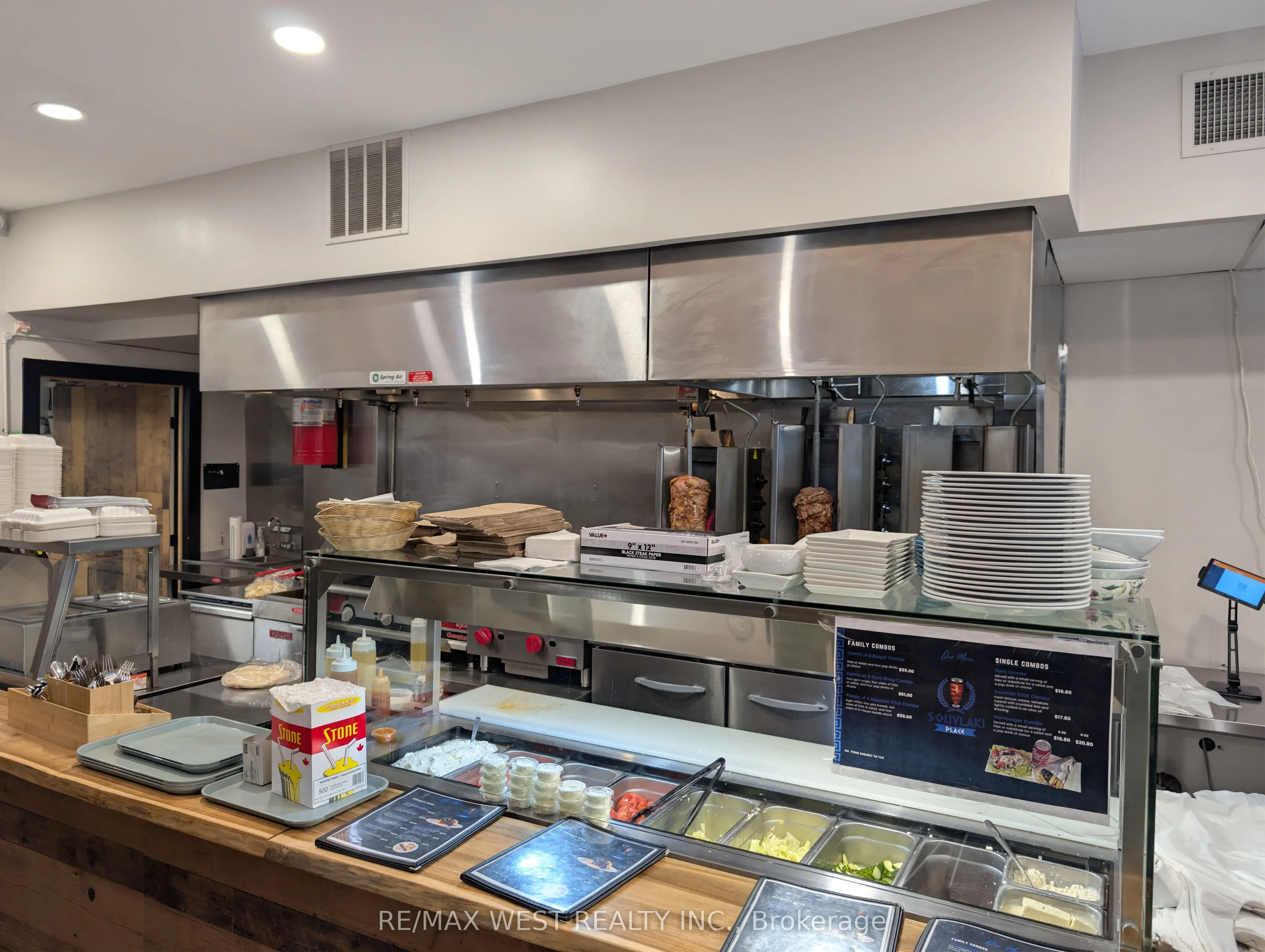 495 Bloor Street W