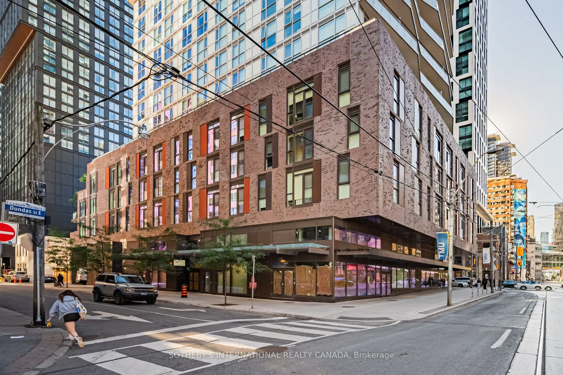 100 Dalhousie Street #907