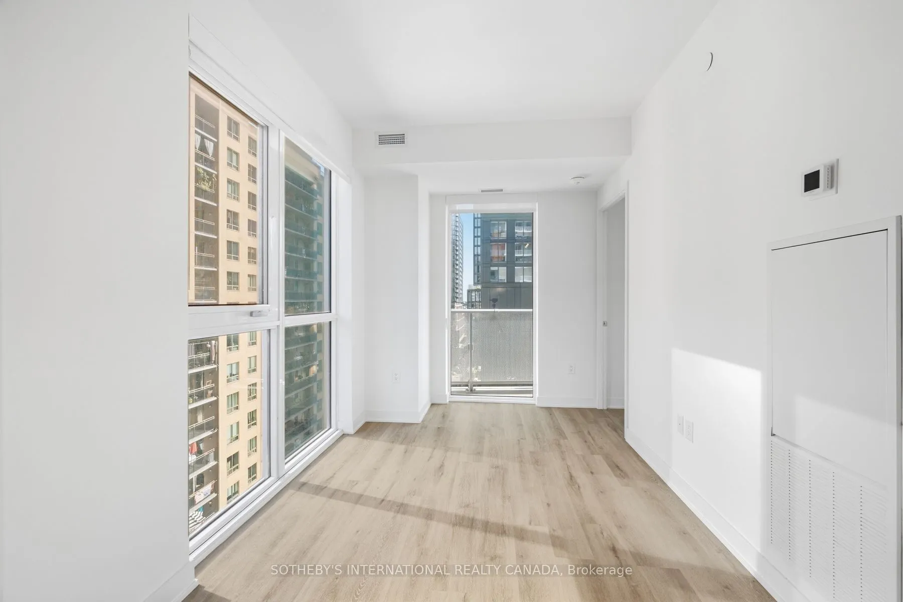 100 Dalhousie Street #907