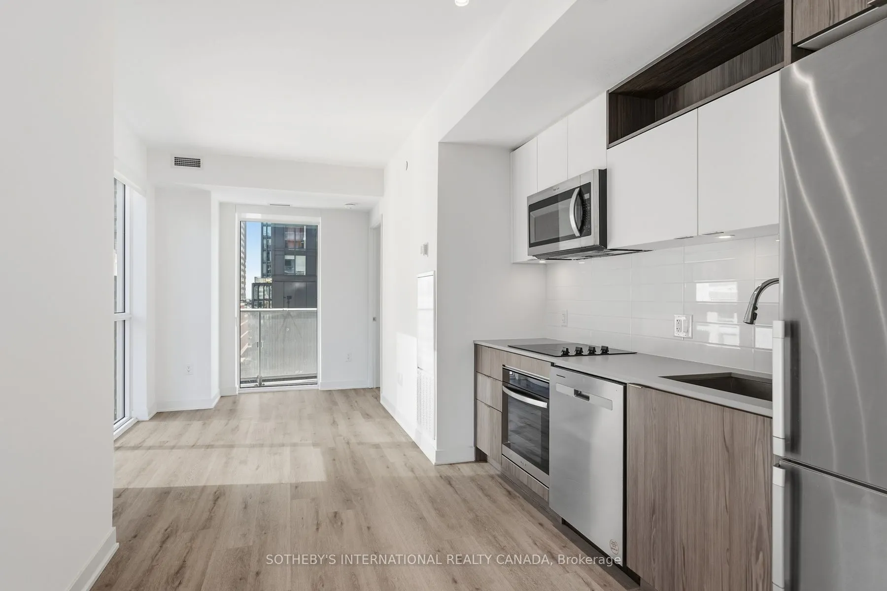 100 Dalhousie Street #907