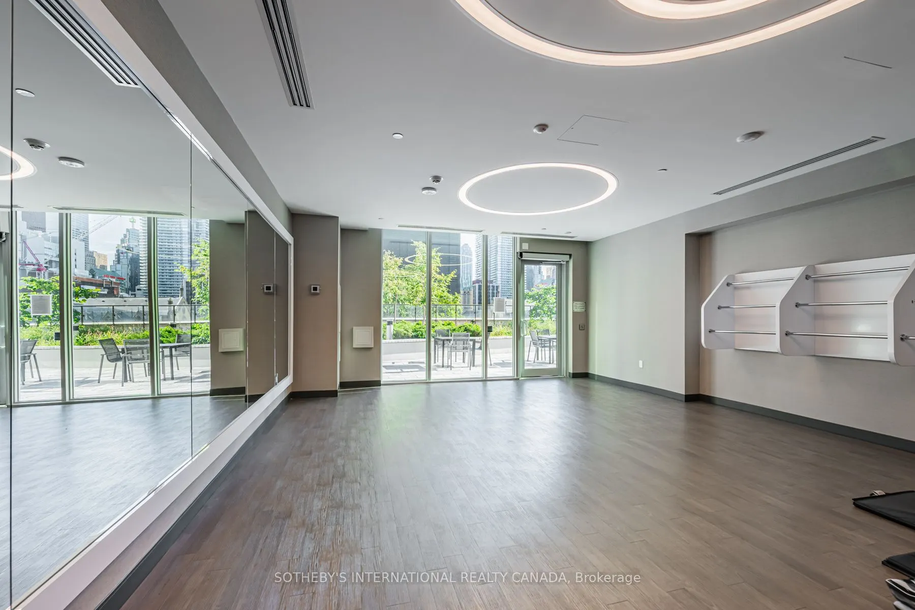 100 Dalhousie Street #907