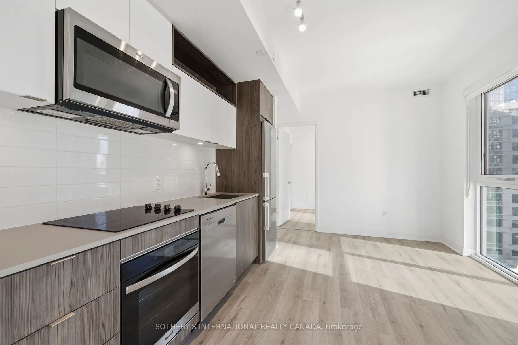 100 Dalhousie Street #907