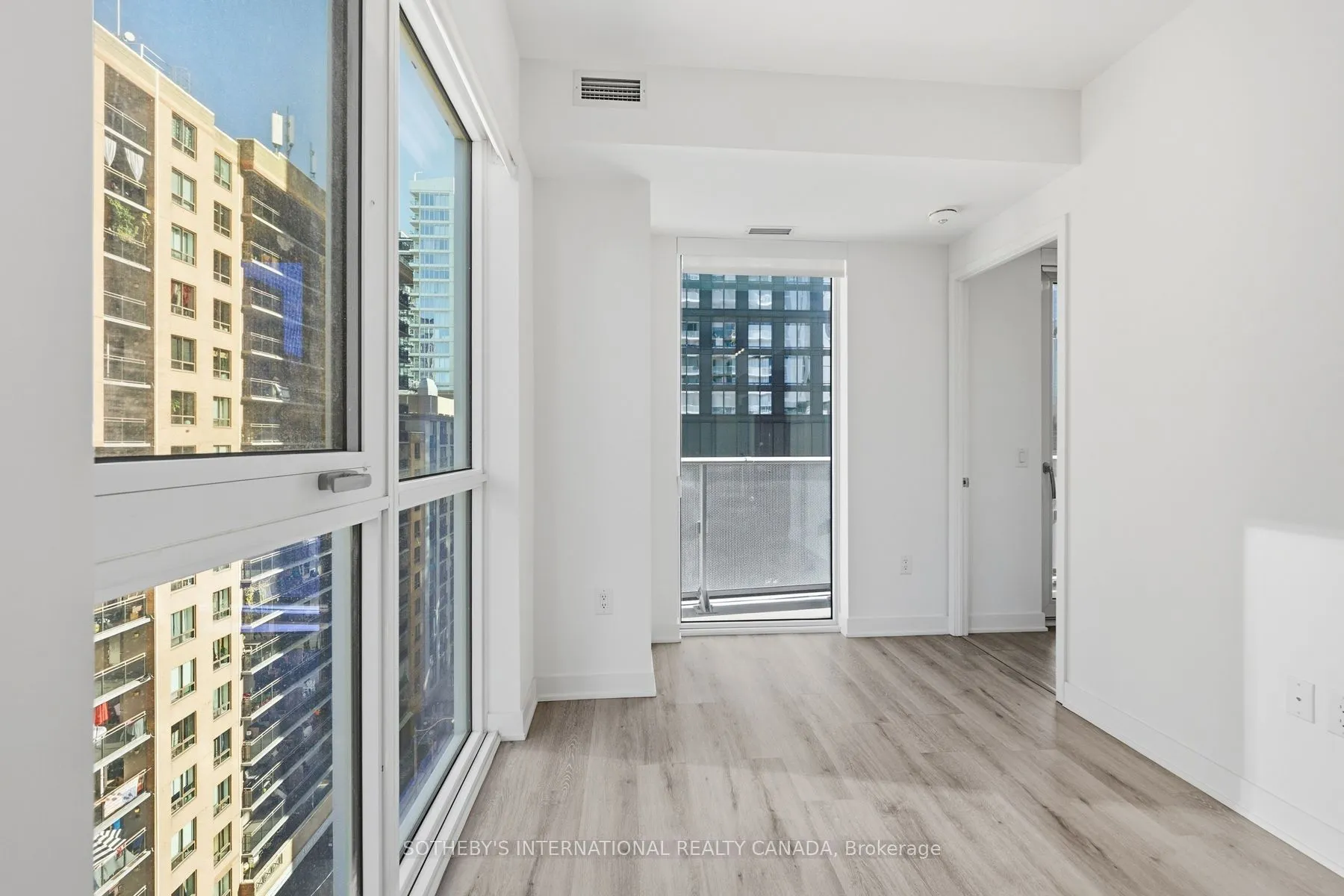 100 Dalhousie Street #907