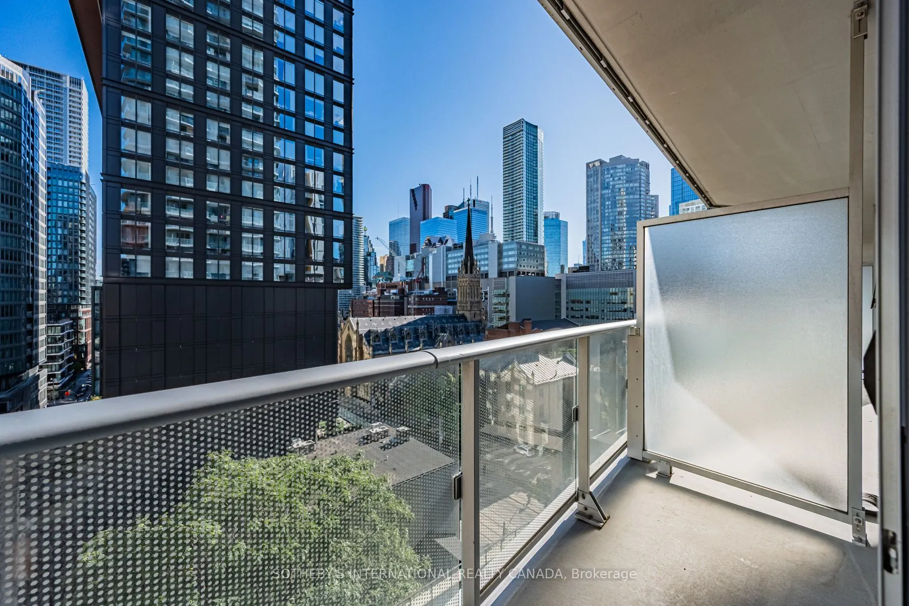 100 Dalhousie Street #907