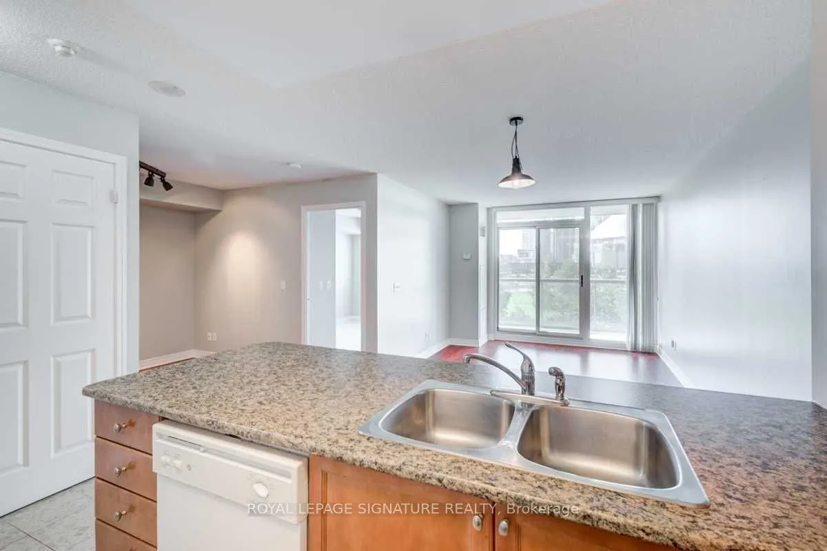 51 Lower Simcoe Street #509