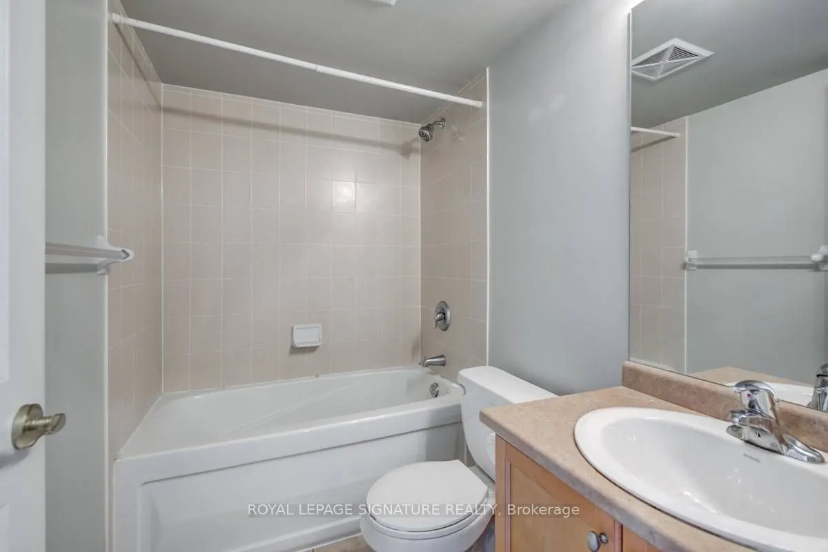 51 Lower Simcoe Street #509