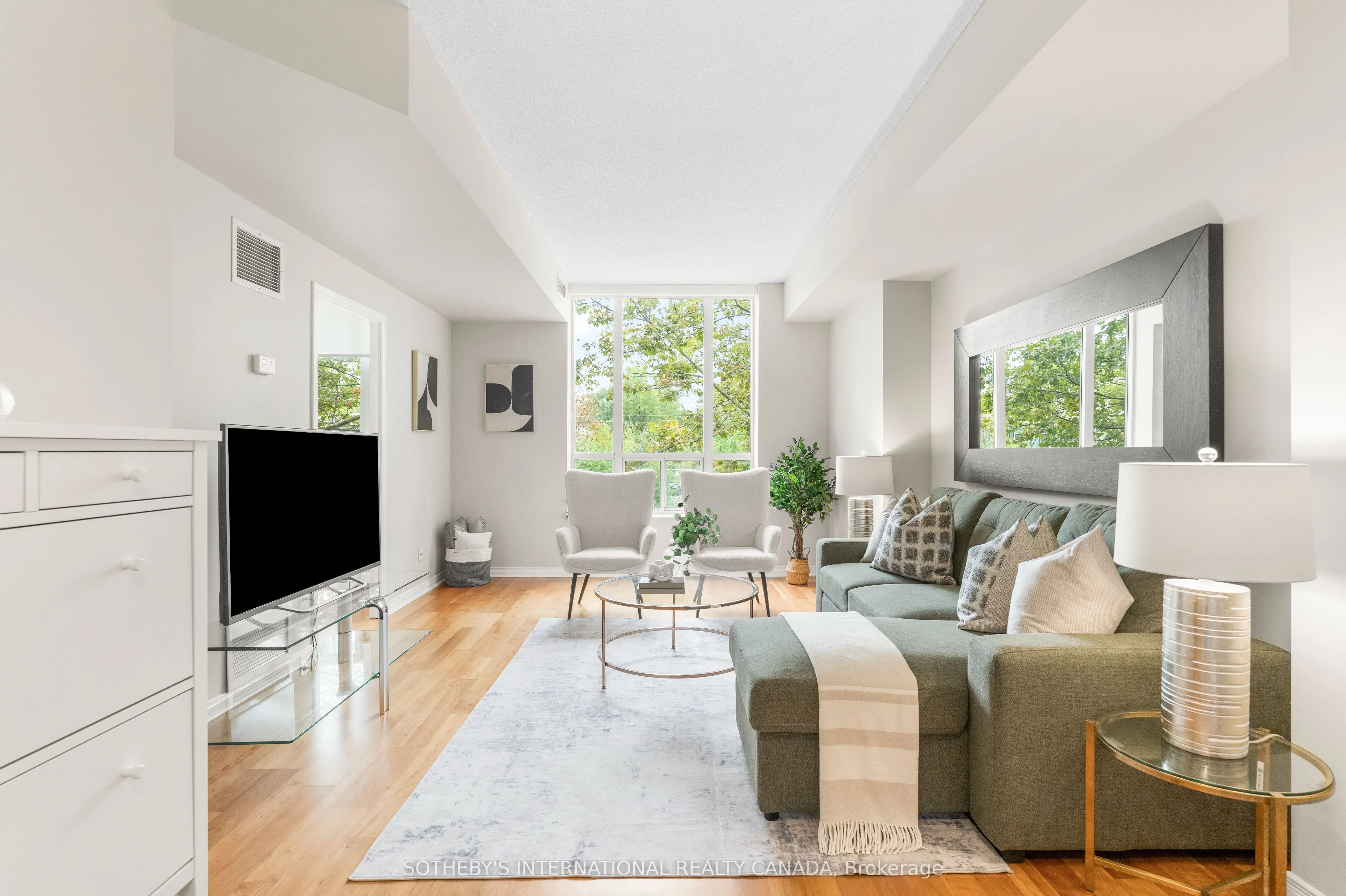 481 Rosewell Avenue #212