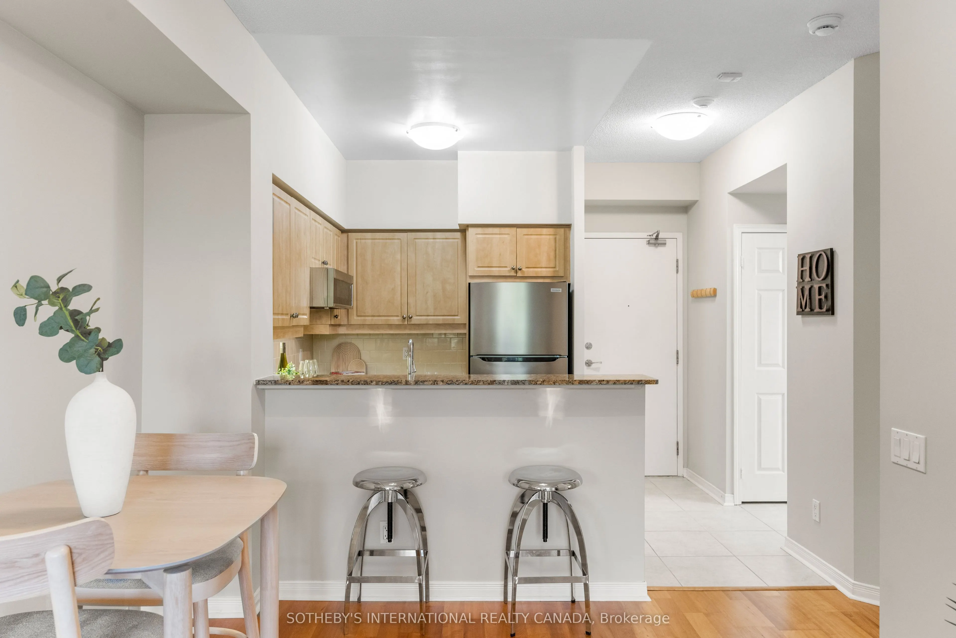 481 Rosewell Avenue #212
