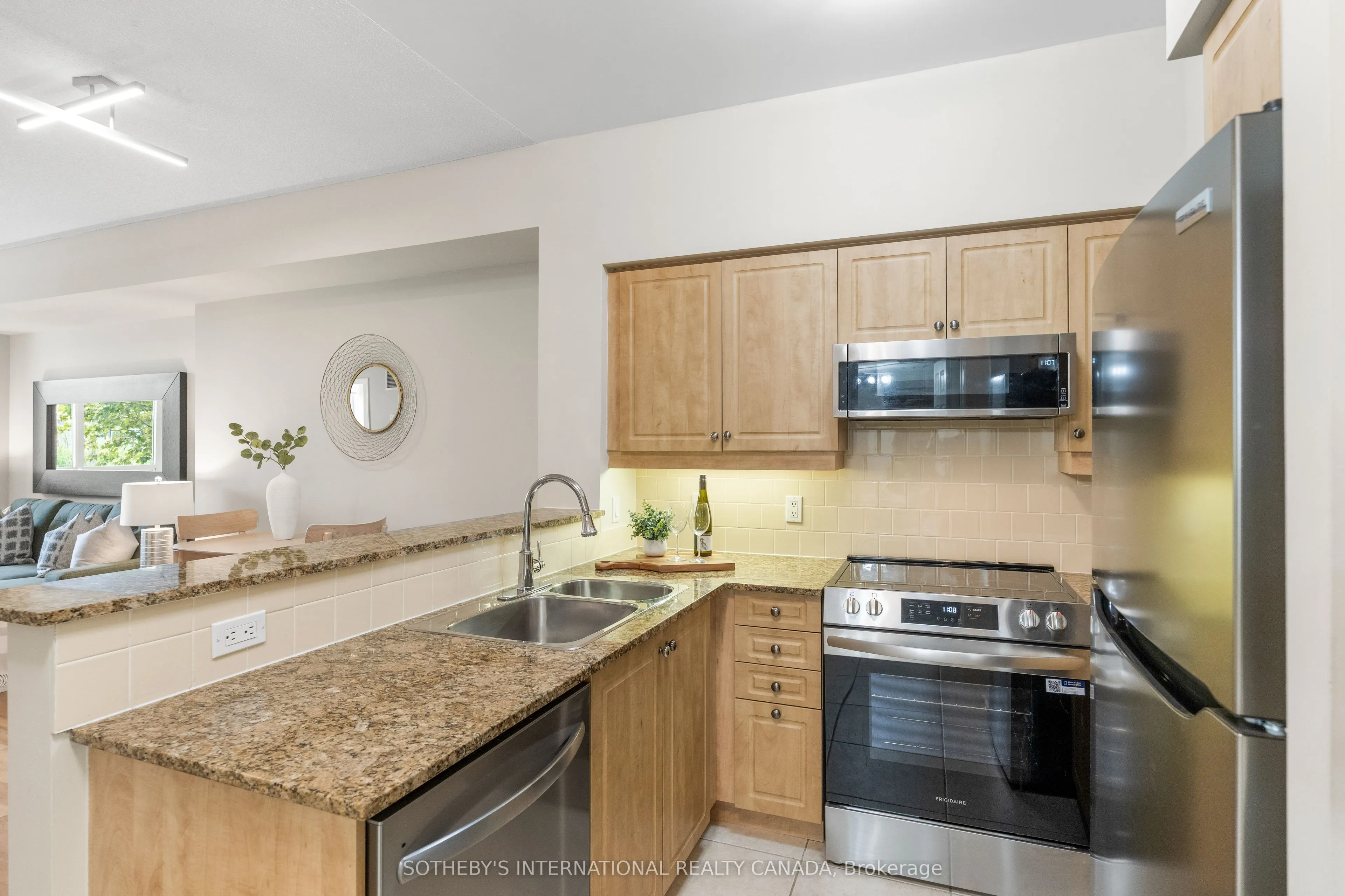 481 Rosewell Avenue #212