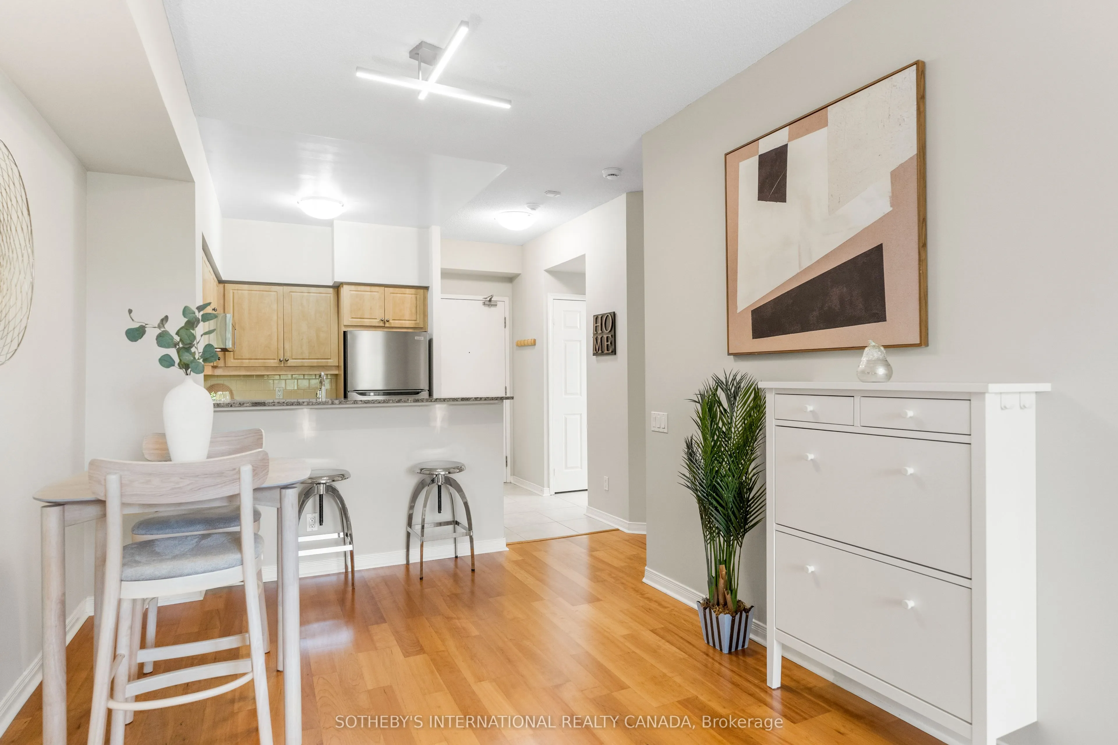 481 Rosewell Avenue #212