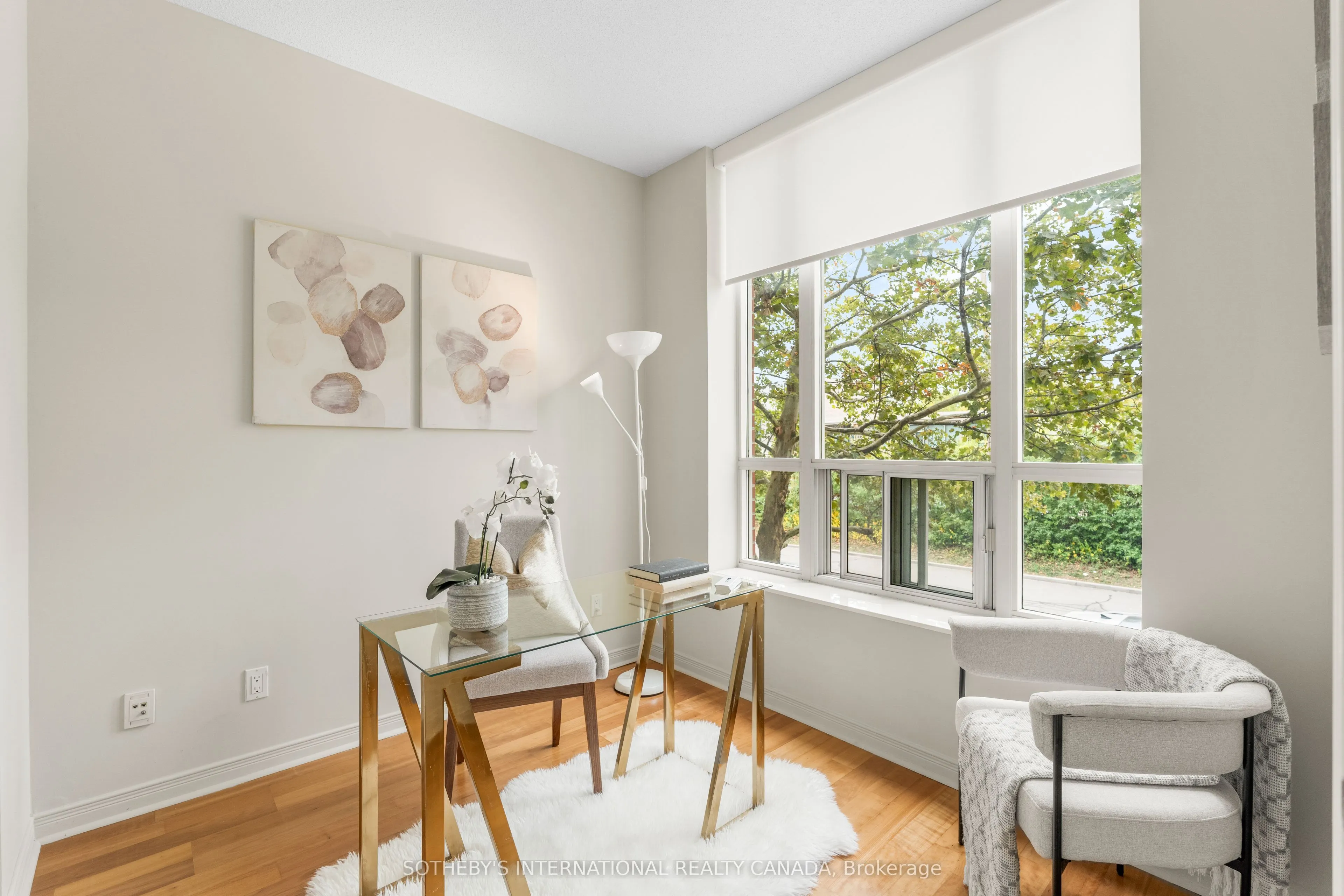 481 Rosewell Avenue #212