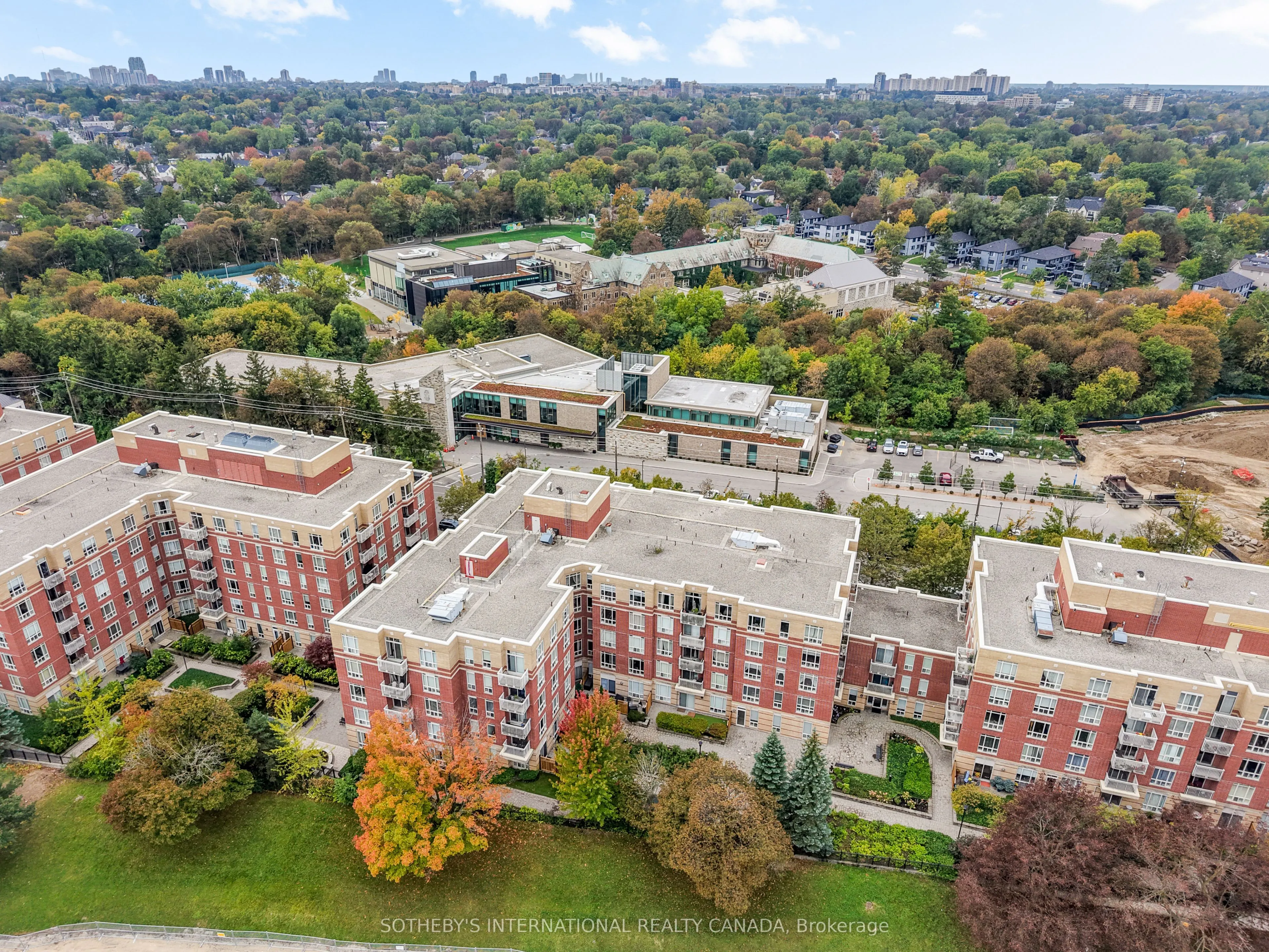 481 Rosewell Avenue #212
