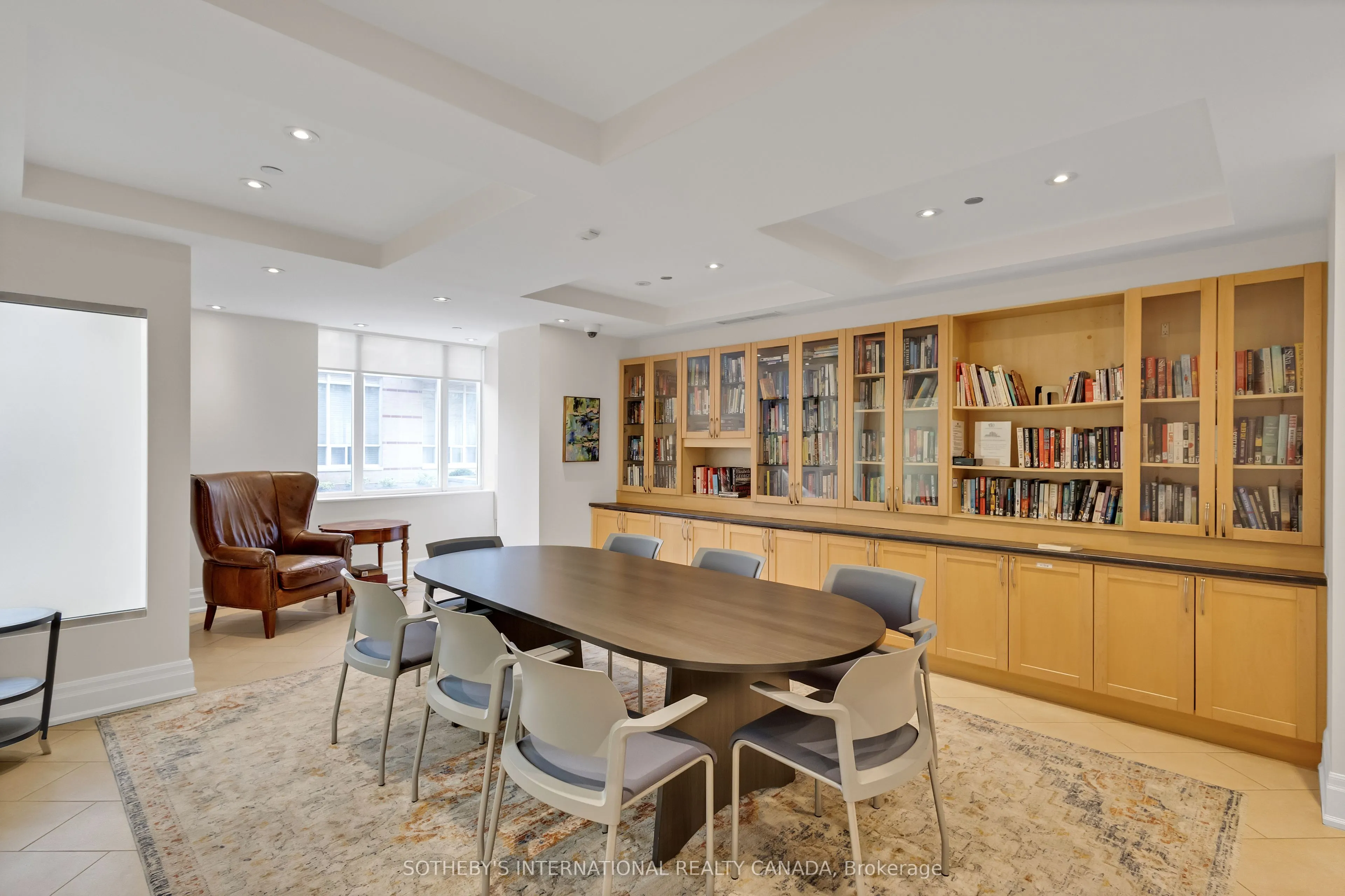 481 Rosewell Avenue #212