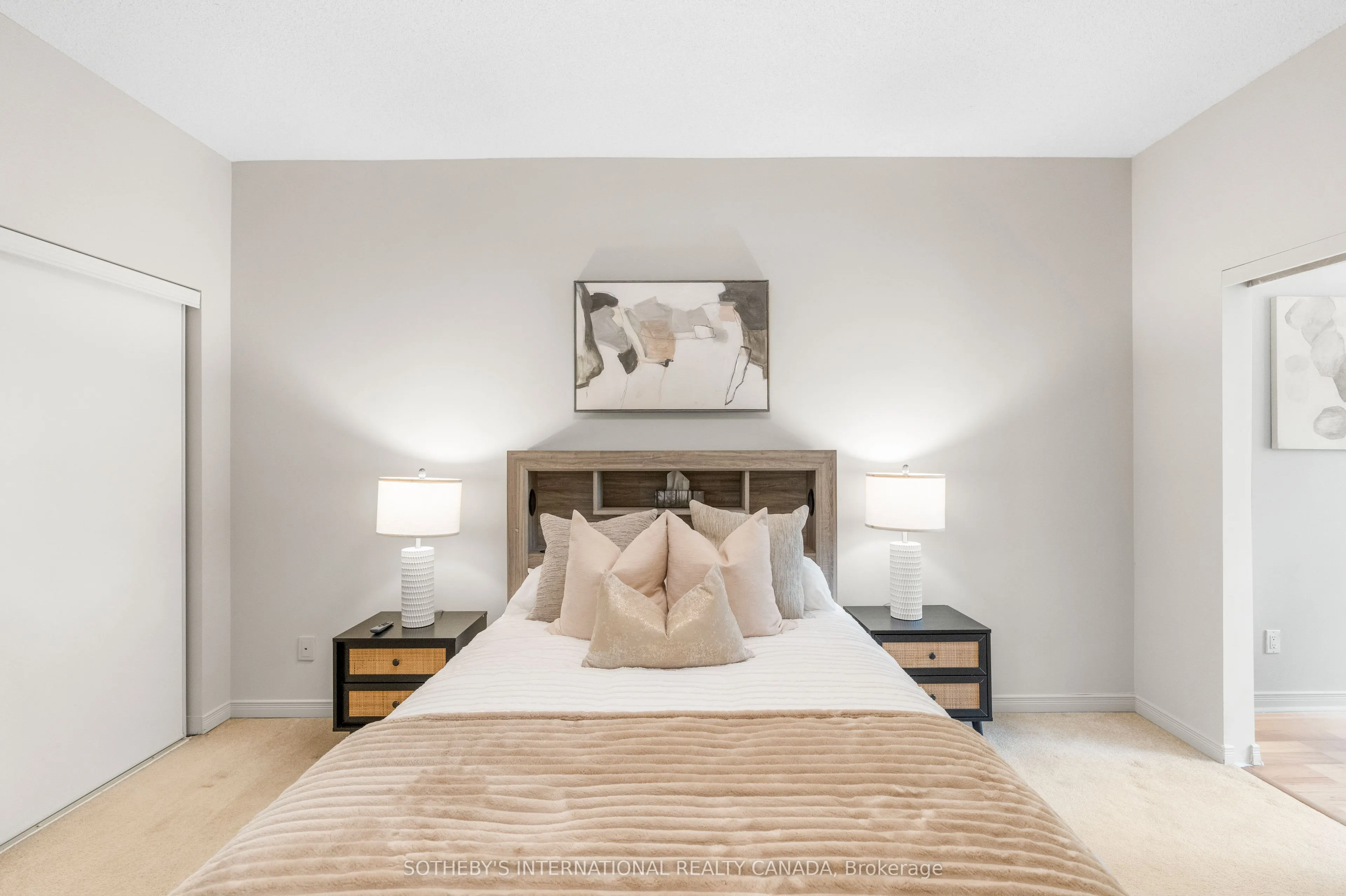 481 Rosewell Avenue #212