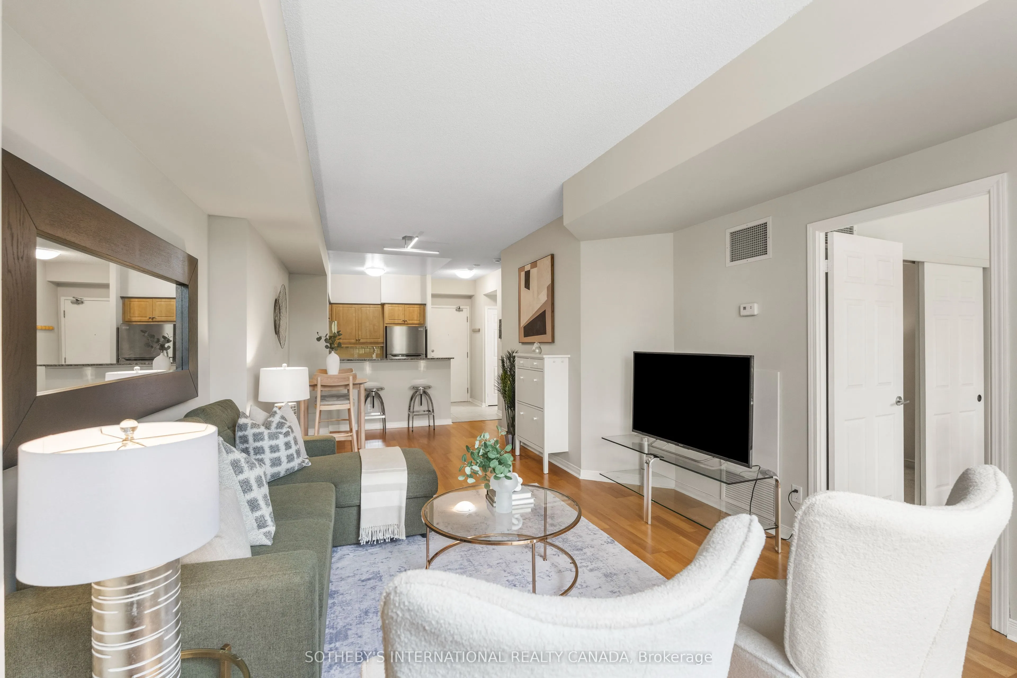 481 Rosewell Avenue #212
