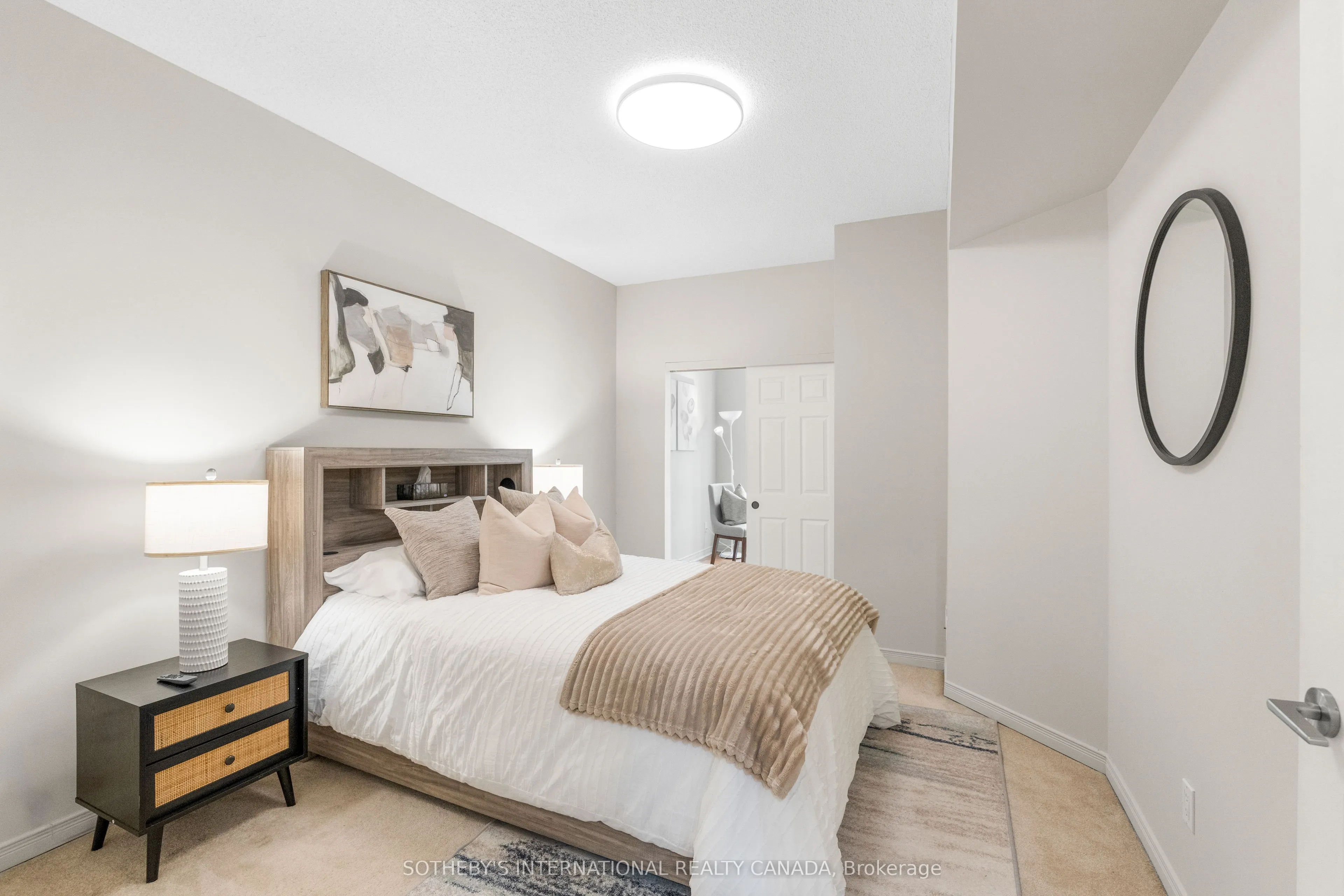481 Rosewell Avenue #212