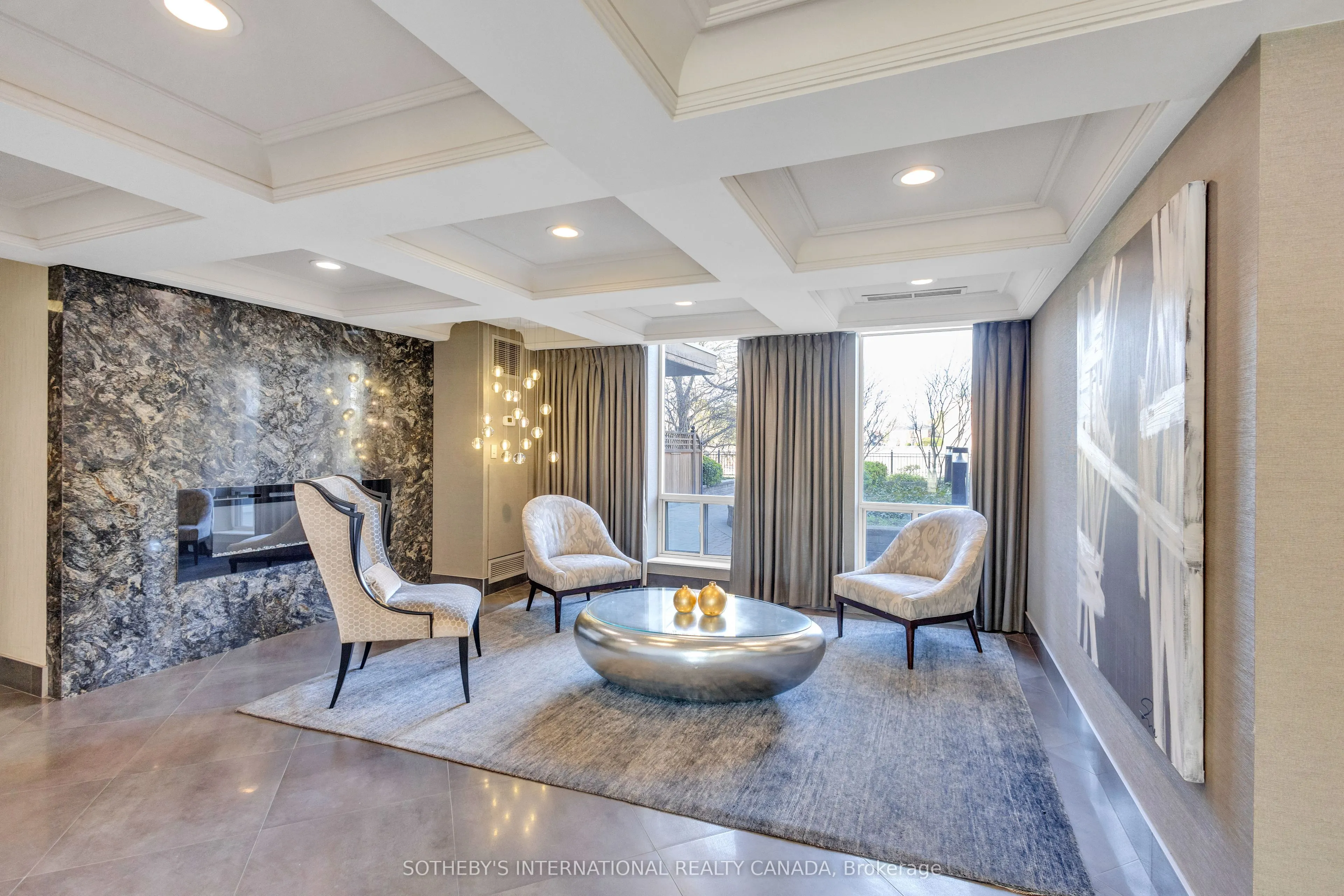 481 Rosewell Avenue #212