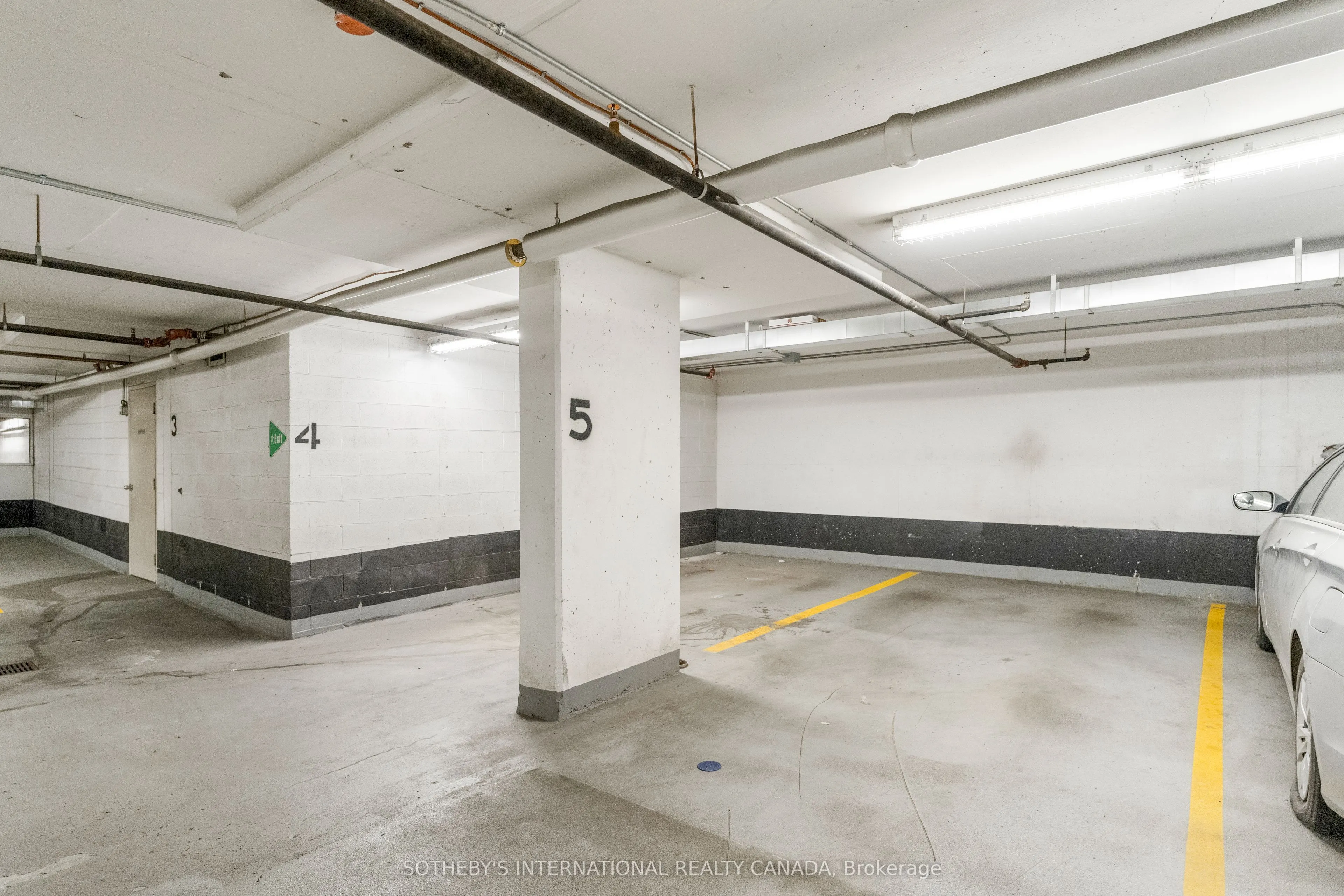 481 Rosewell Avenue #212