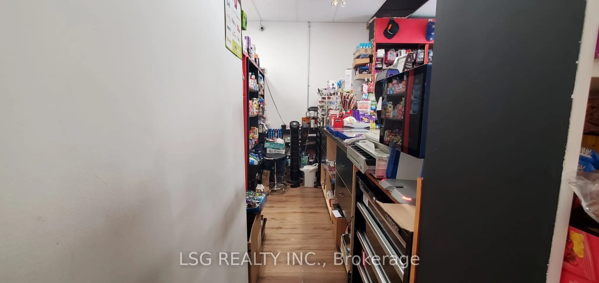 96 Gerrard Street E