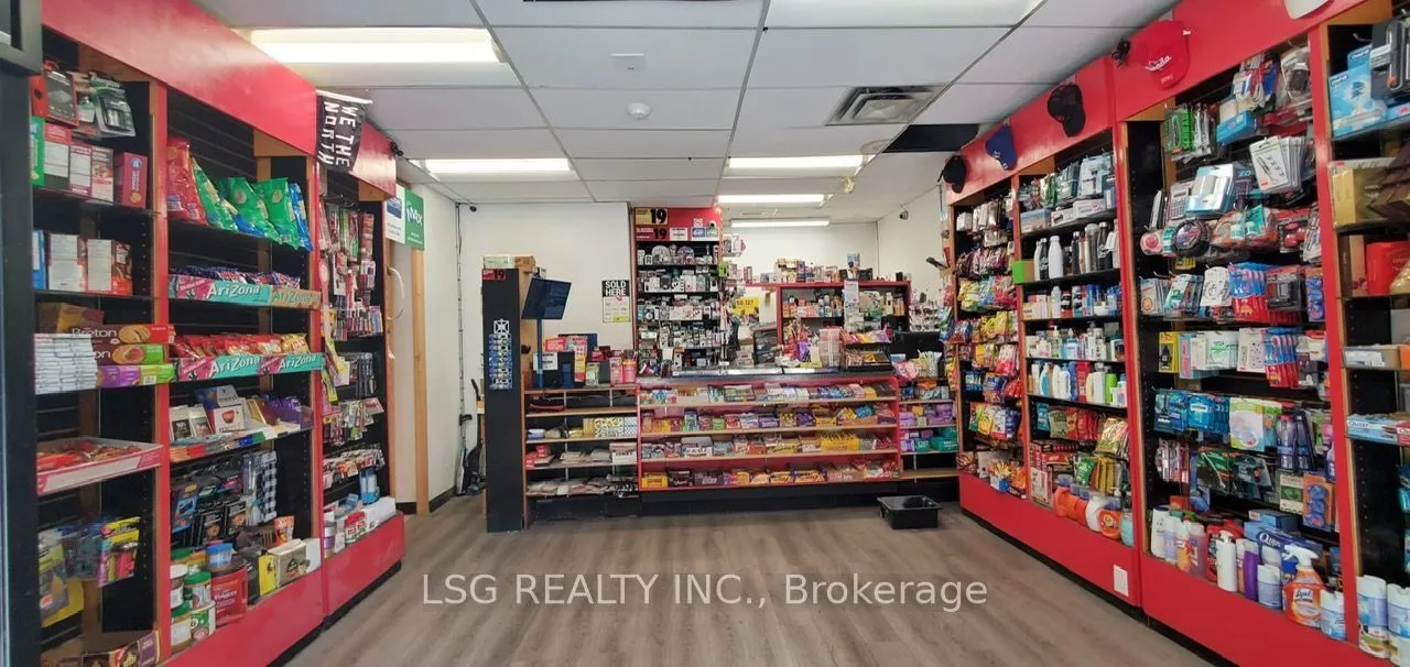 96 Gerrard Street E