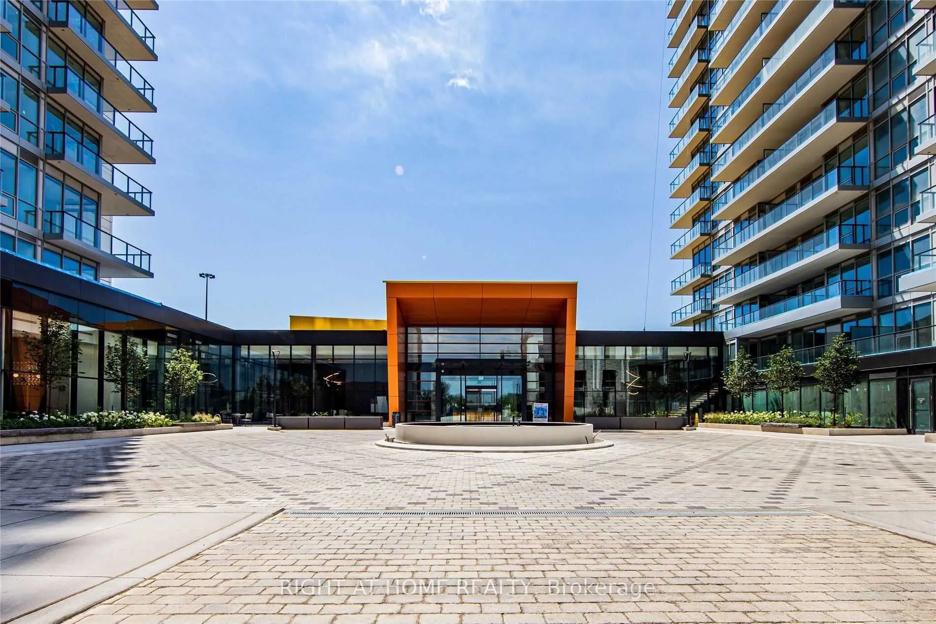 95 Mcmahon Drive #1602