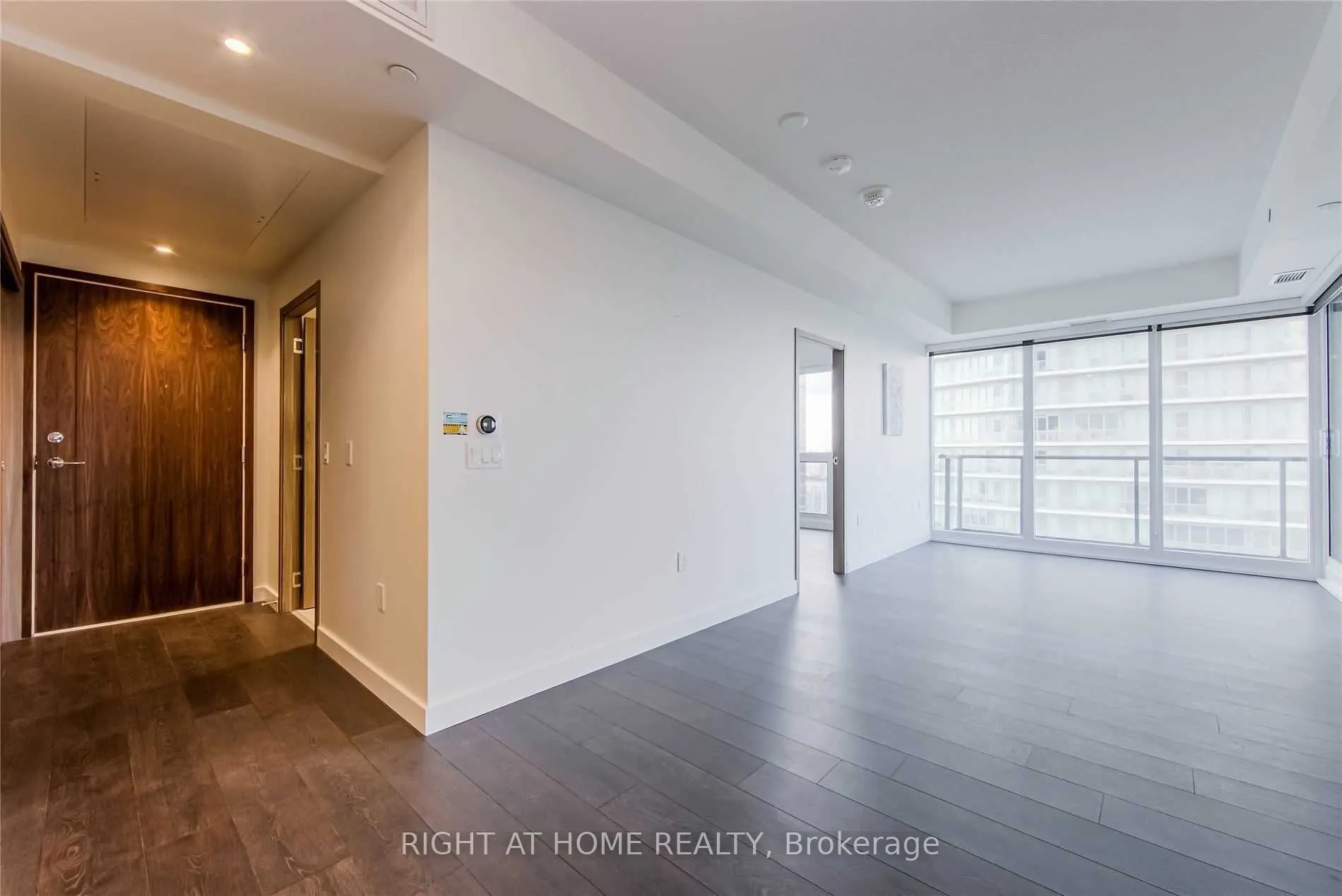 95 Mcmahon Drive #1602