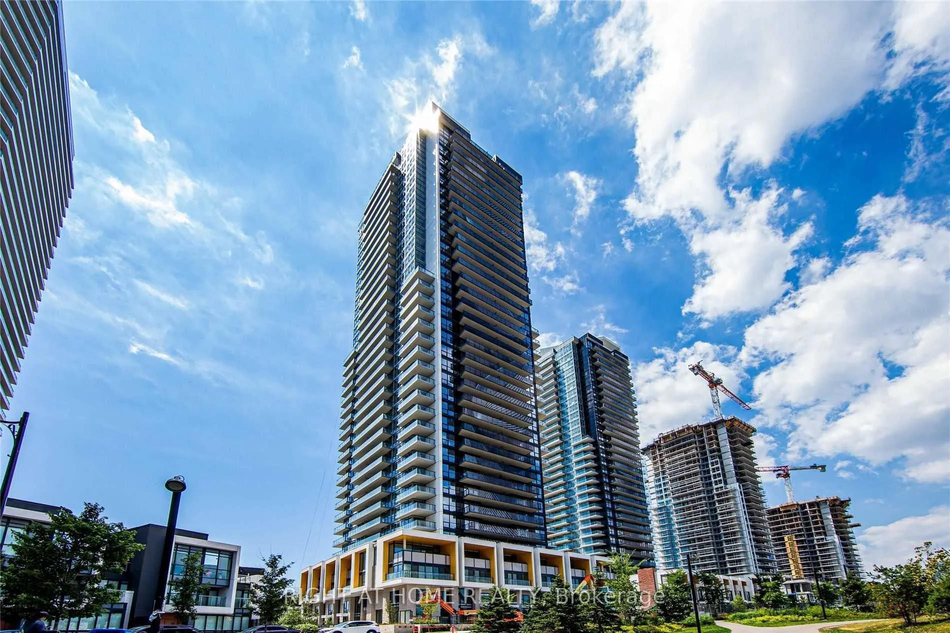 95 Mcmahon Drive #1602