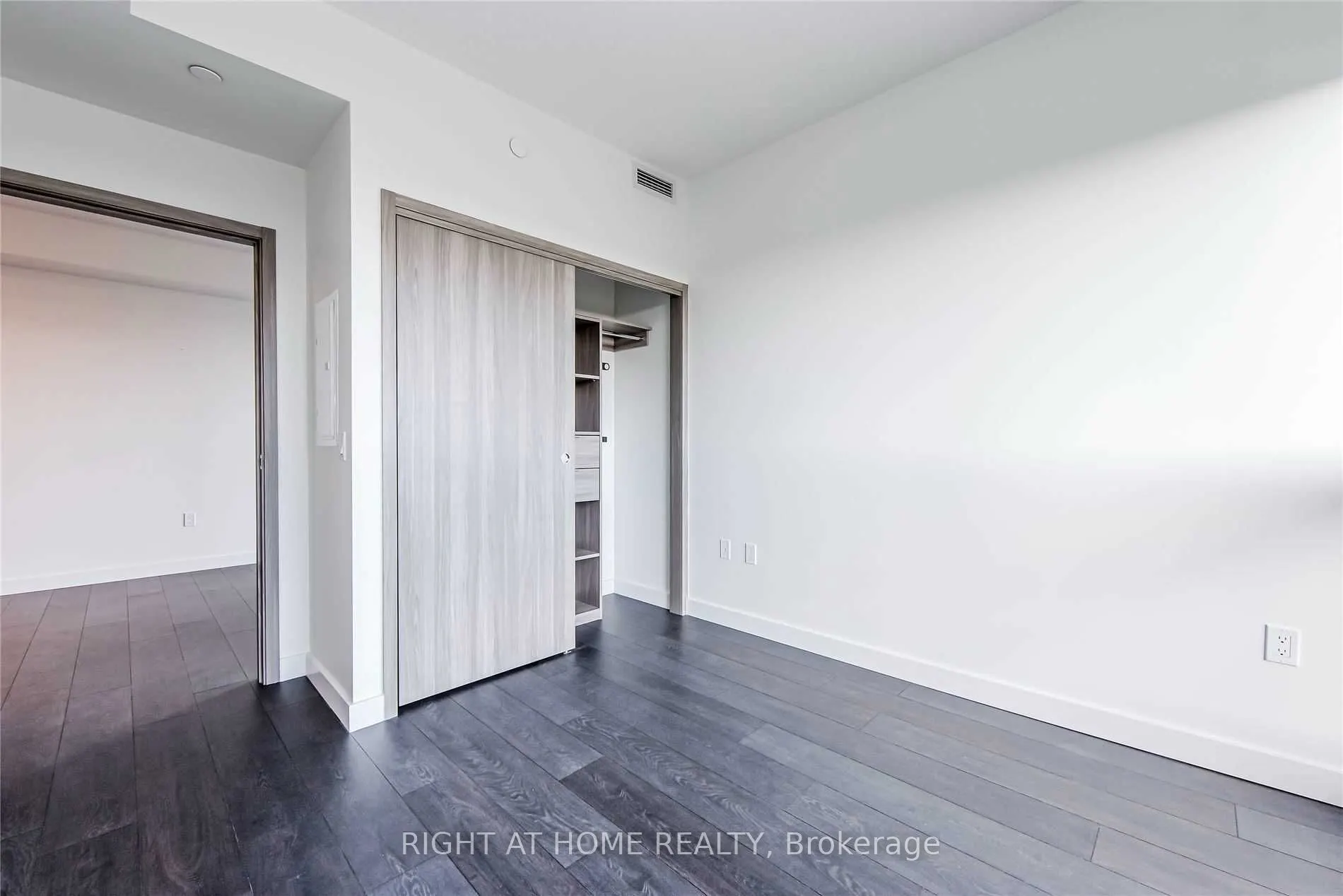 95 Mcmahon Drive #1602