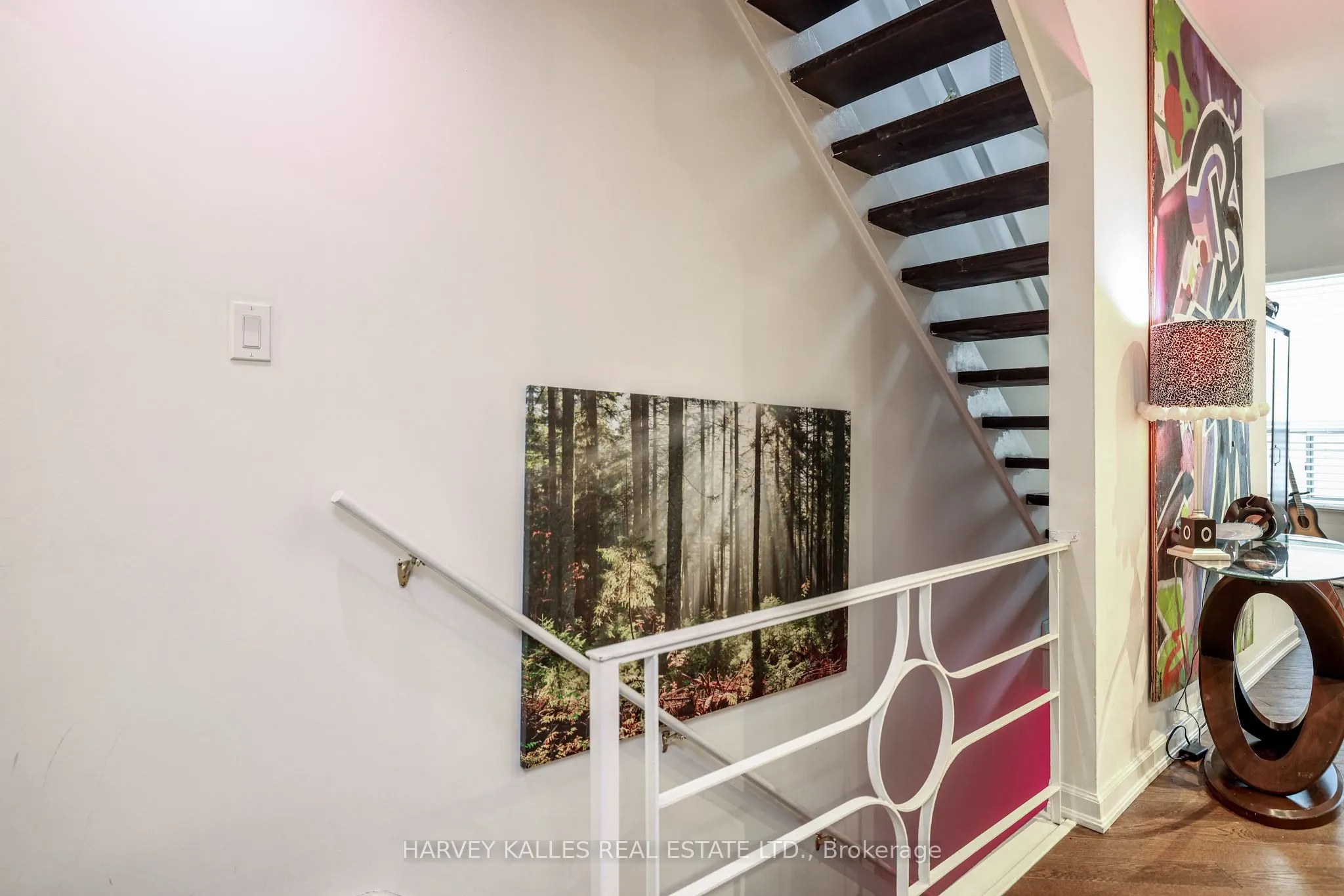 530 Richmond Street W