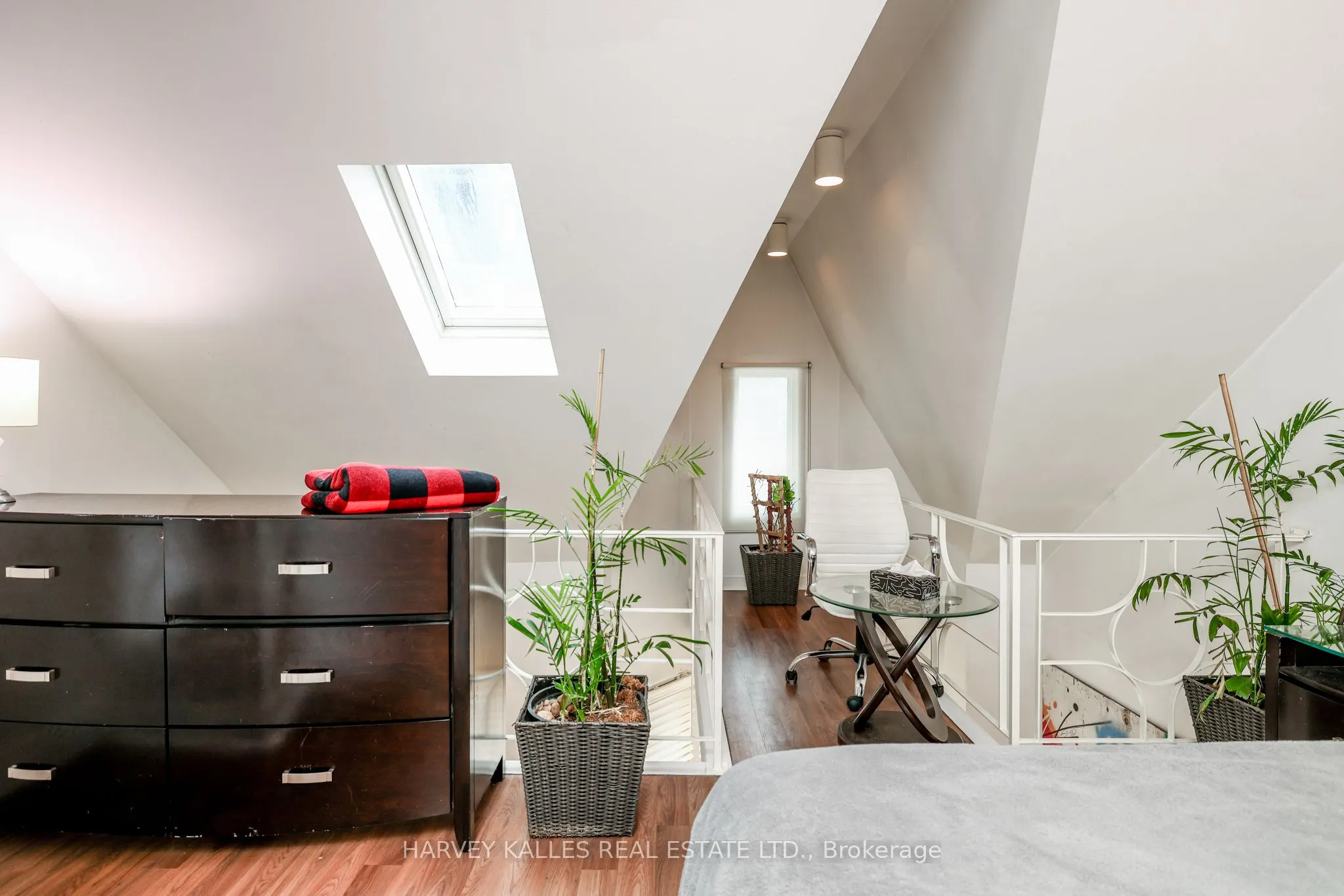 530 Richmond Street W