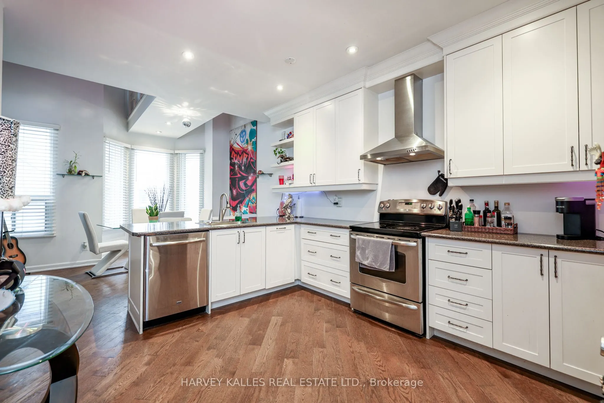 530 Richmond Street W