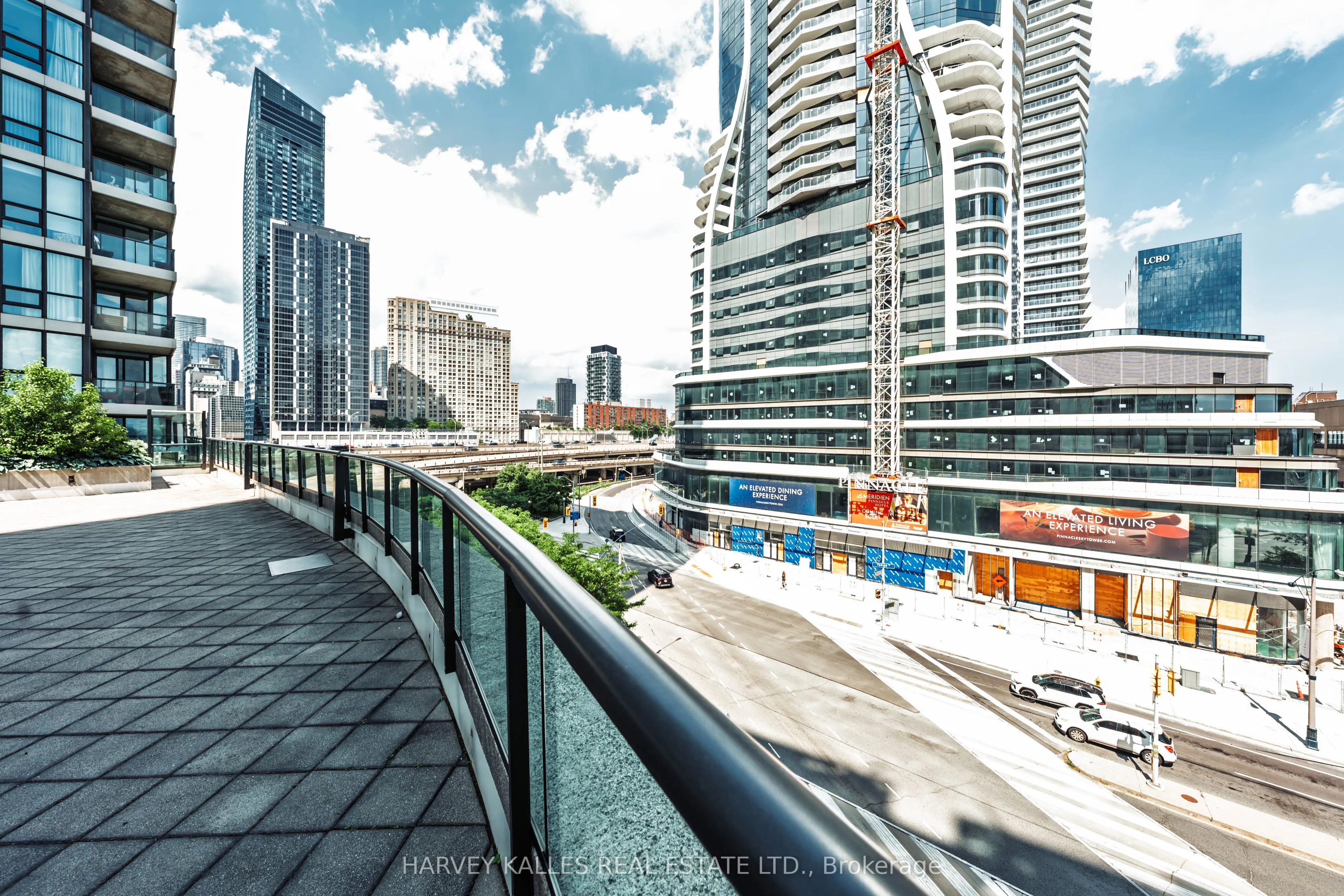 16 Yonge Street #3211