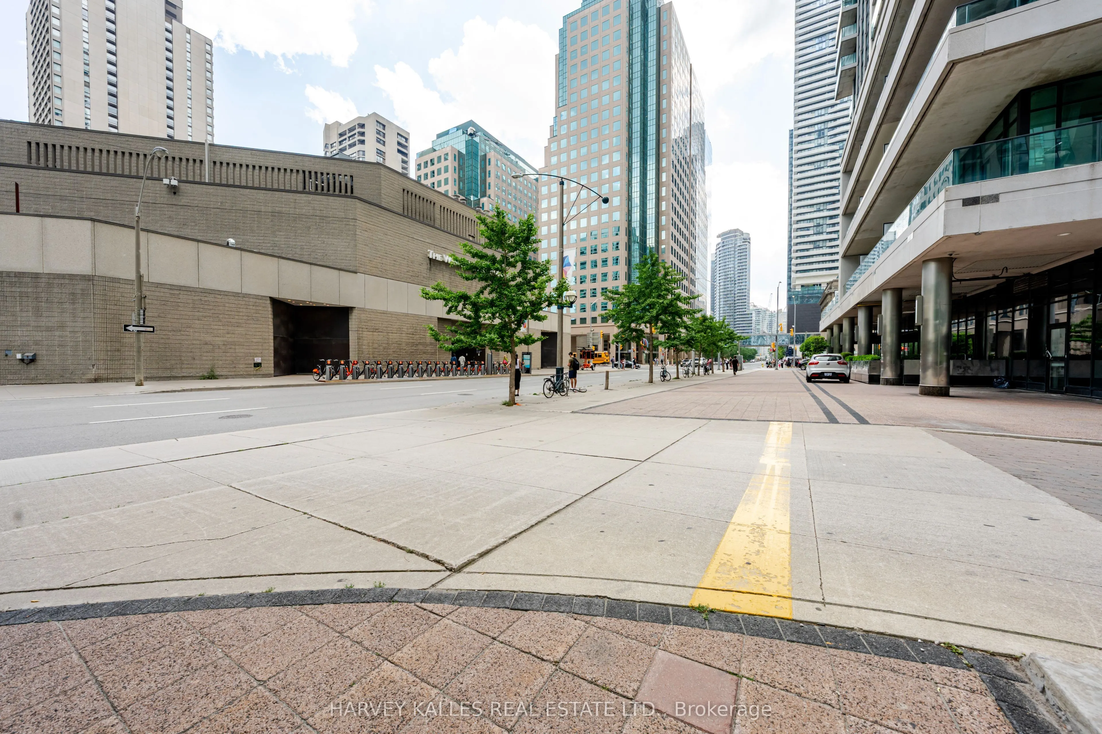 16 Yonge Street #3211