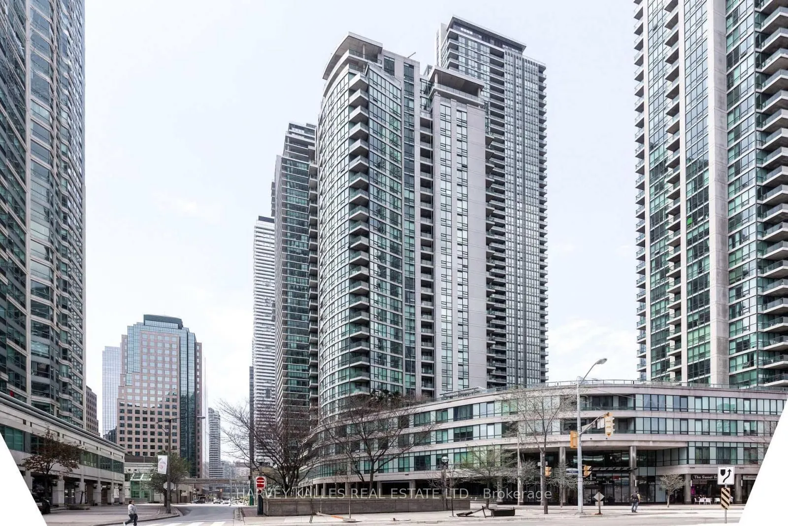 16 Yonge Street #3211