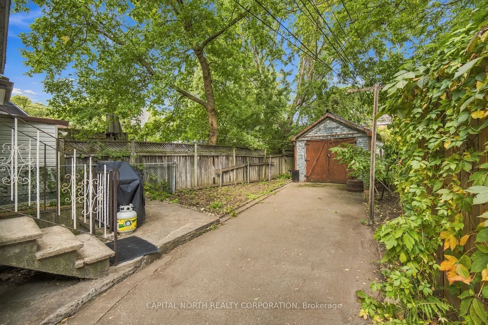 17 Delaware Avenue