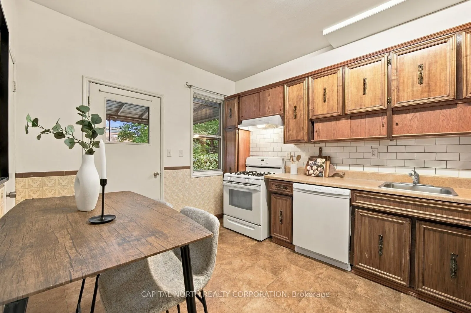 17 Delaware Avenue